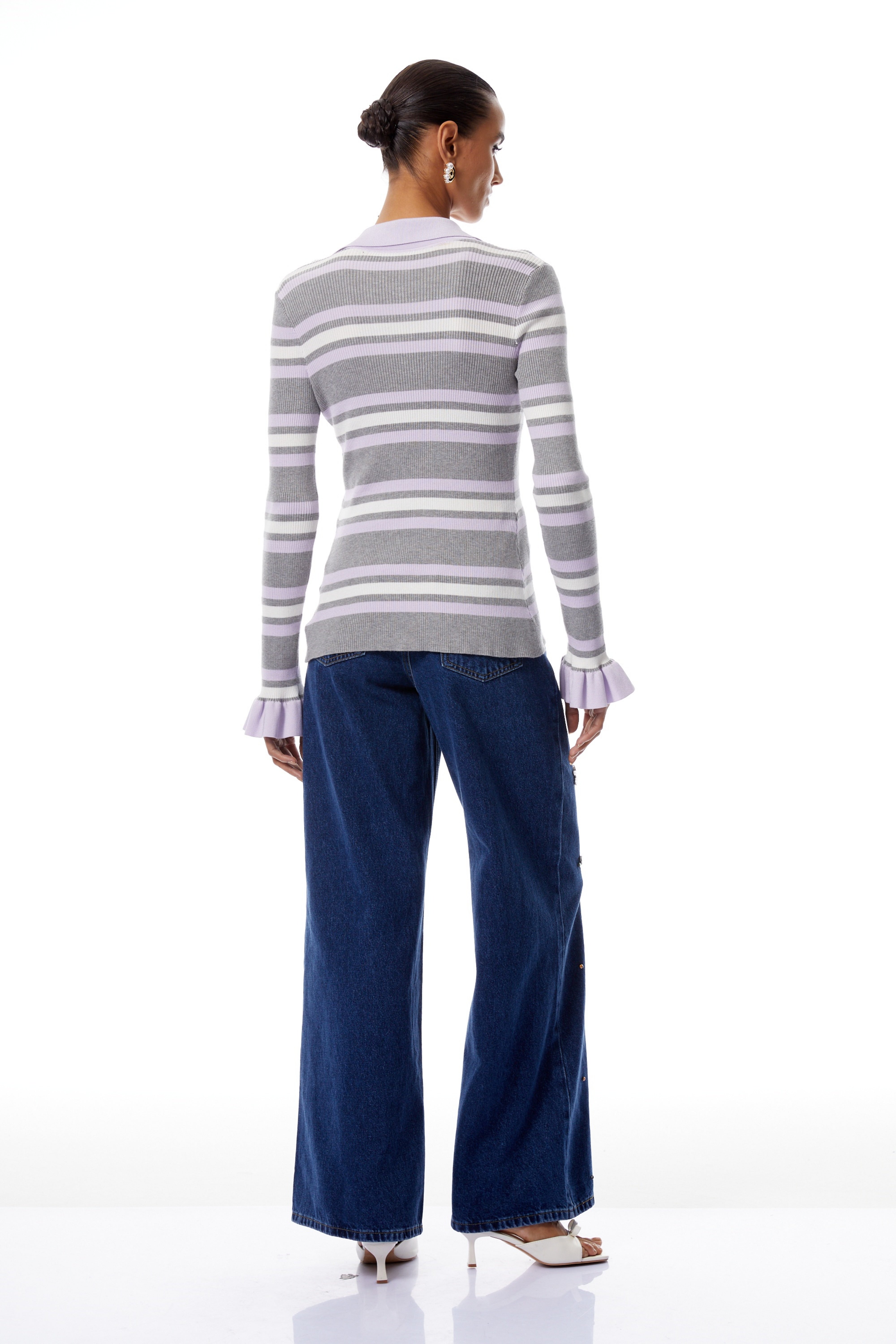 بلوزة محبوكة مخططة مضلعة بفتحة رمادية عسلي