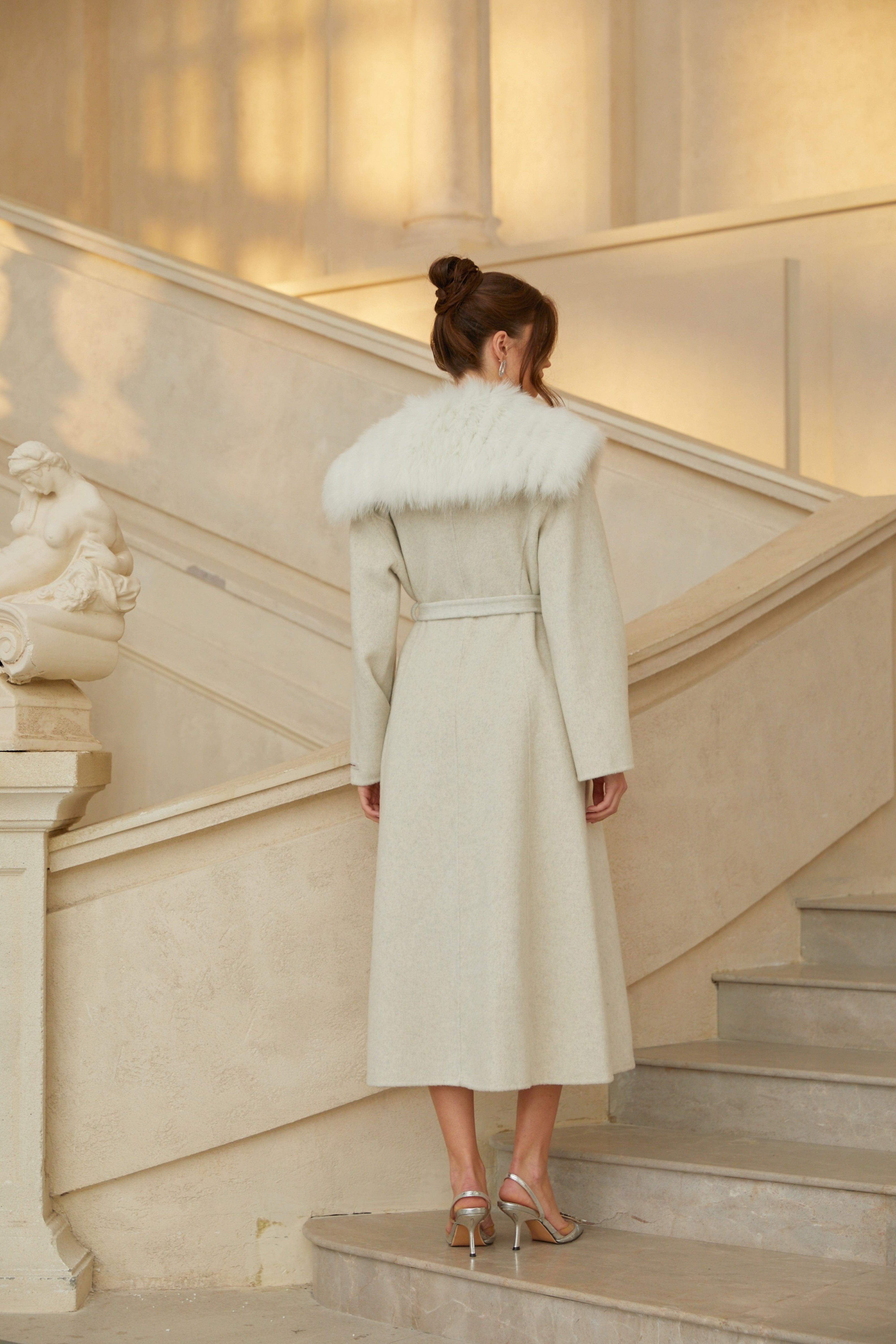 Lavinia Off-White Pelzkragen-Langwollmantel