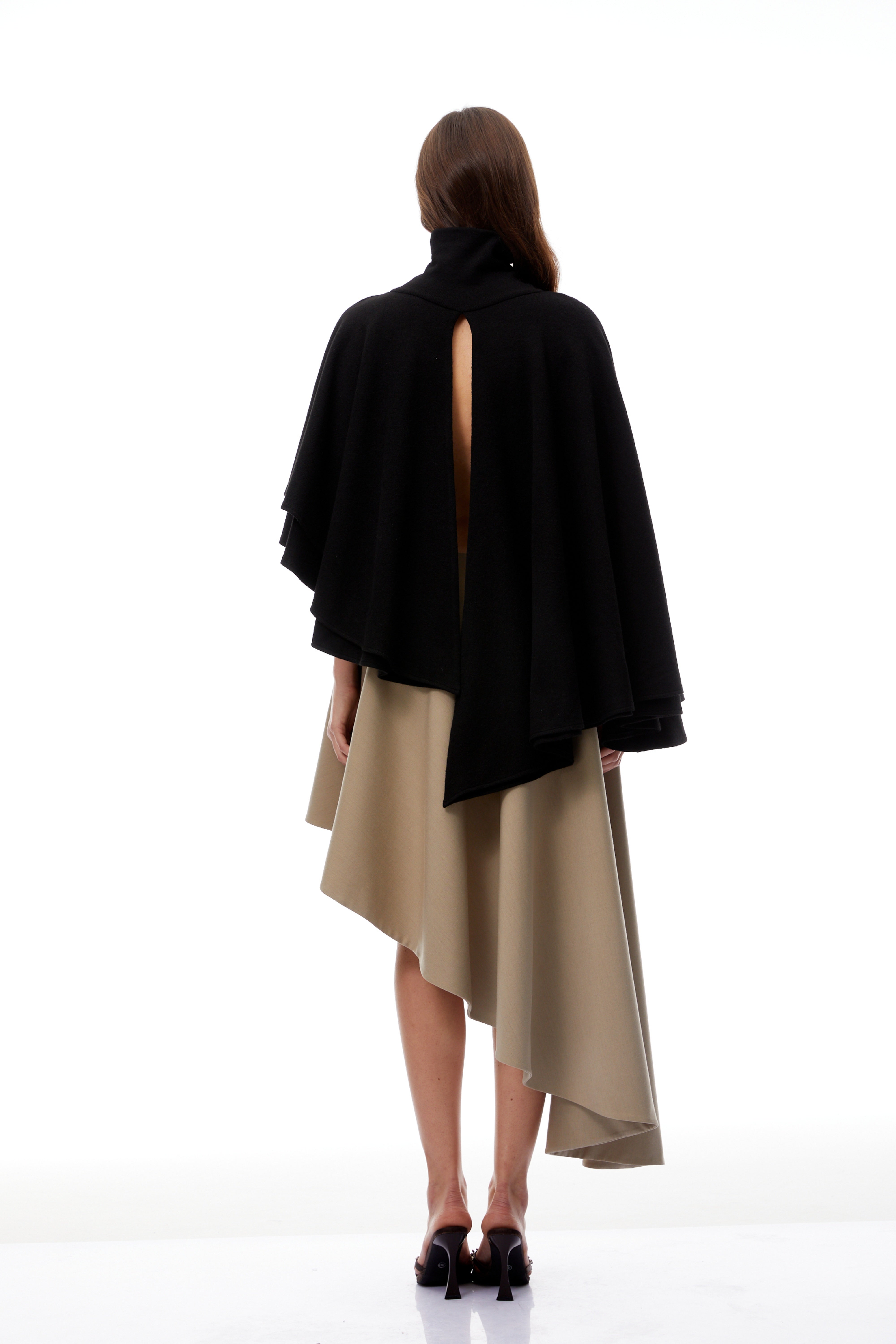 تنورة فيلومينا الرمادية القصيرة غير المتماثلة