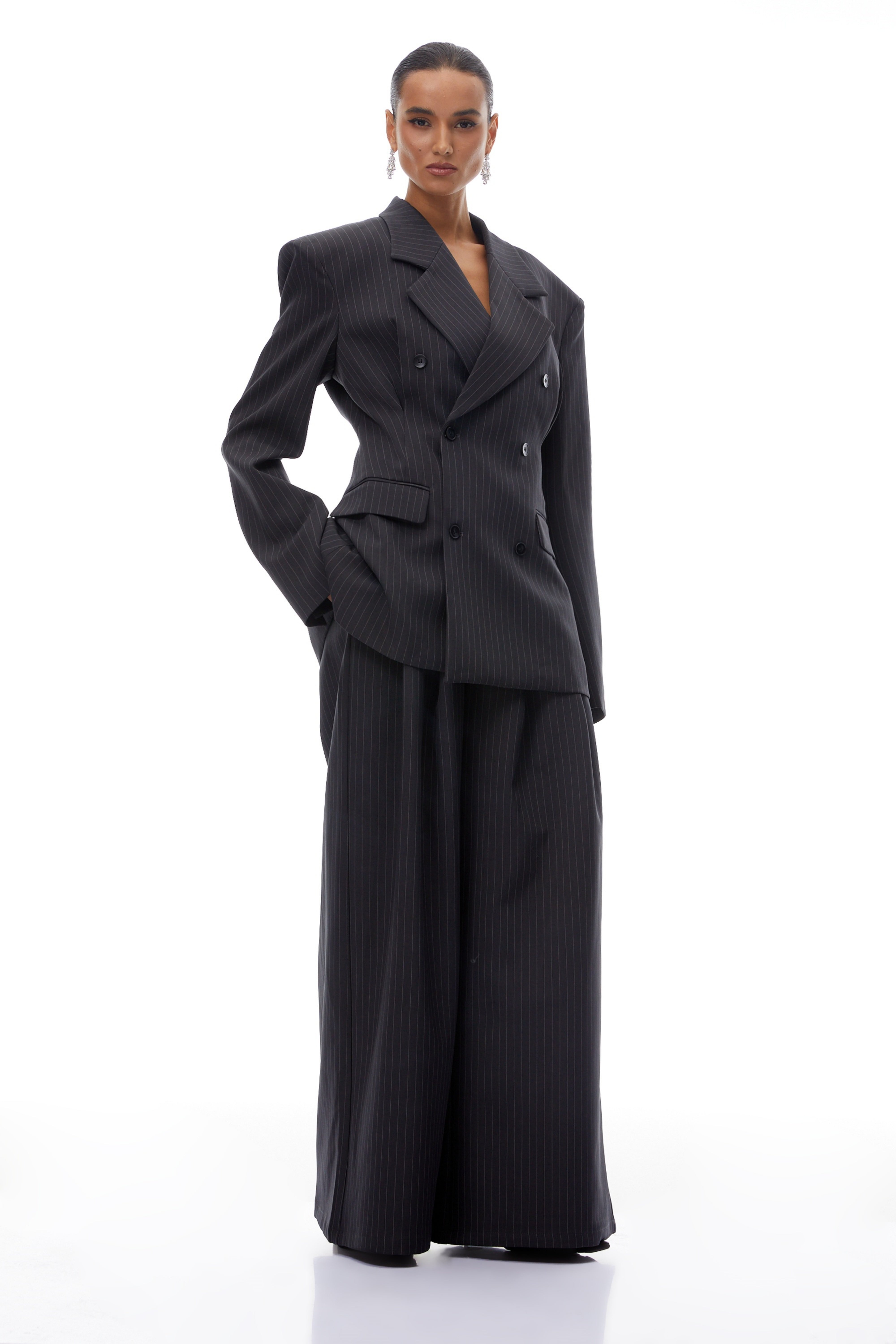 طقم جيوفانا رمادي مخطط من سترة وبنطال