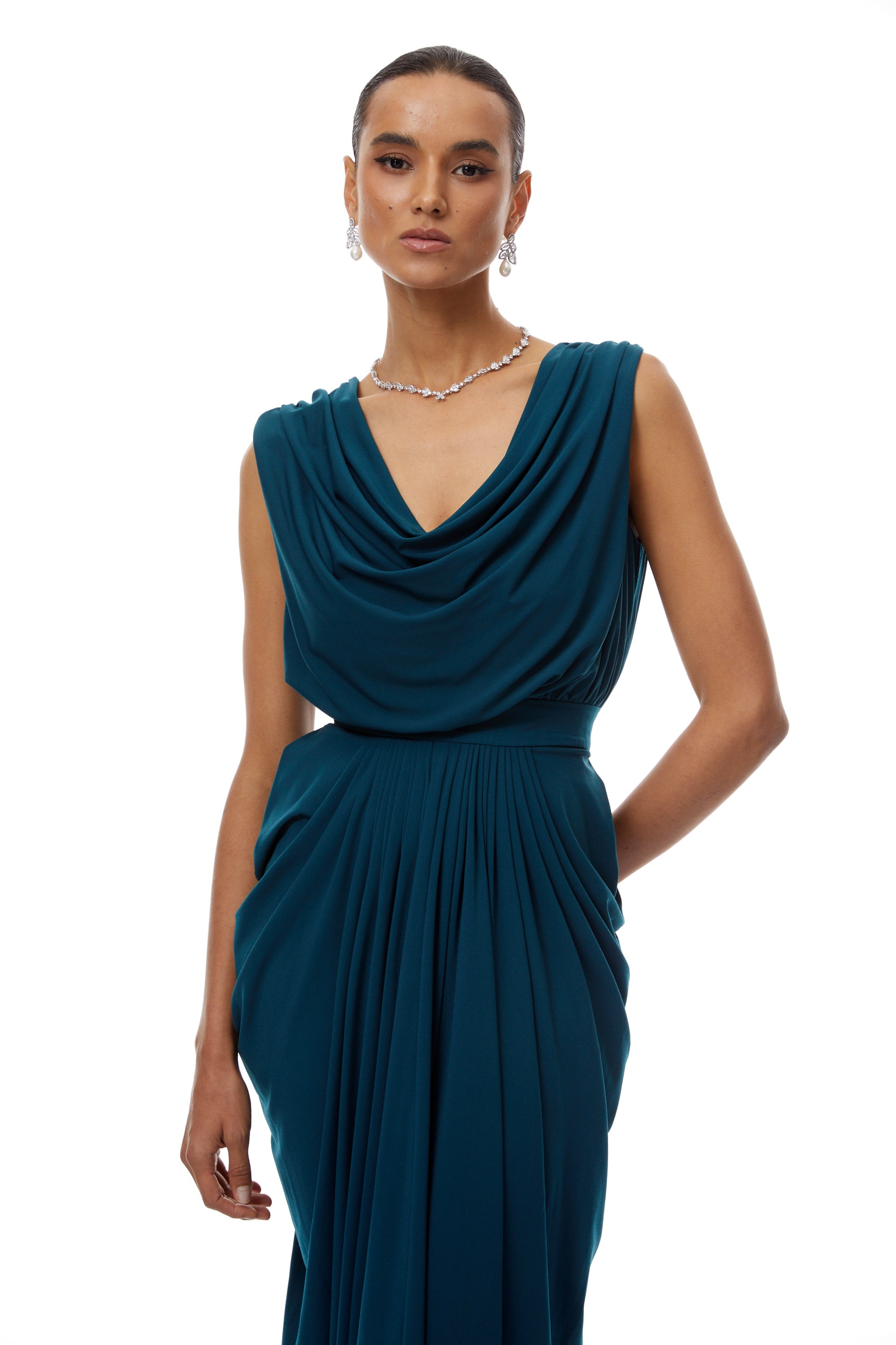 Gianna Grünes Maxikleid mit gerafften Details