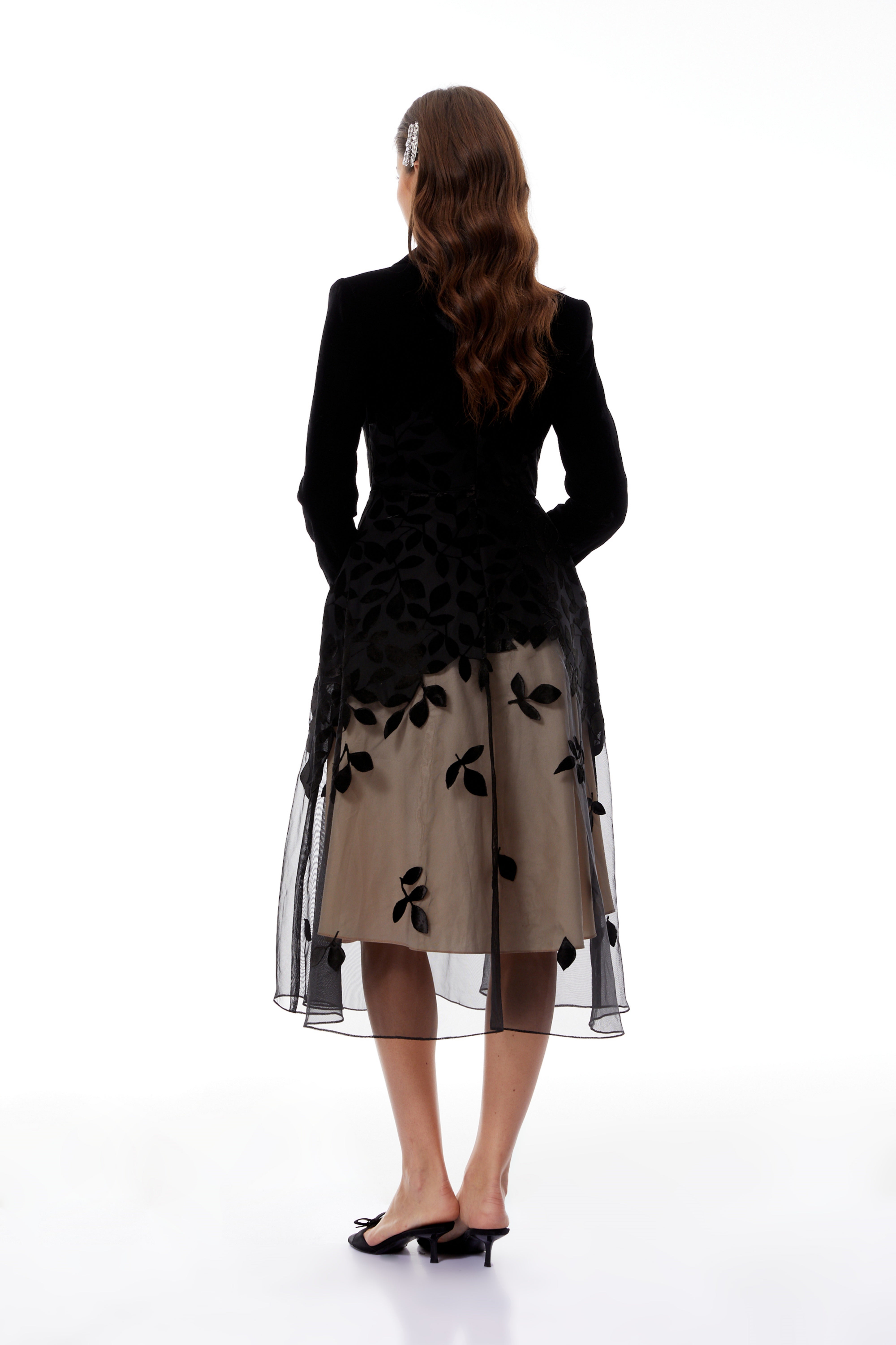 Denisa Schwarzes Midikleid mit Spitzeneinsatz