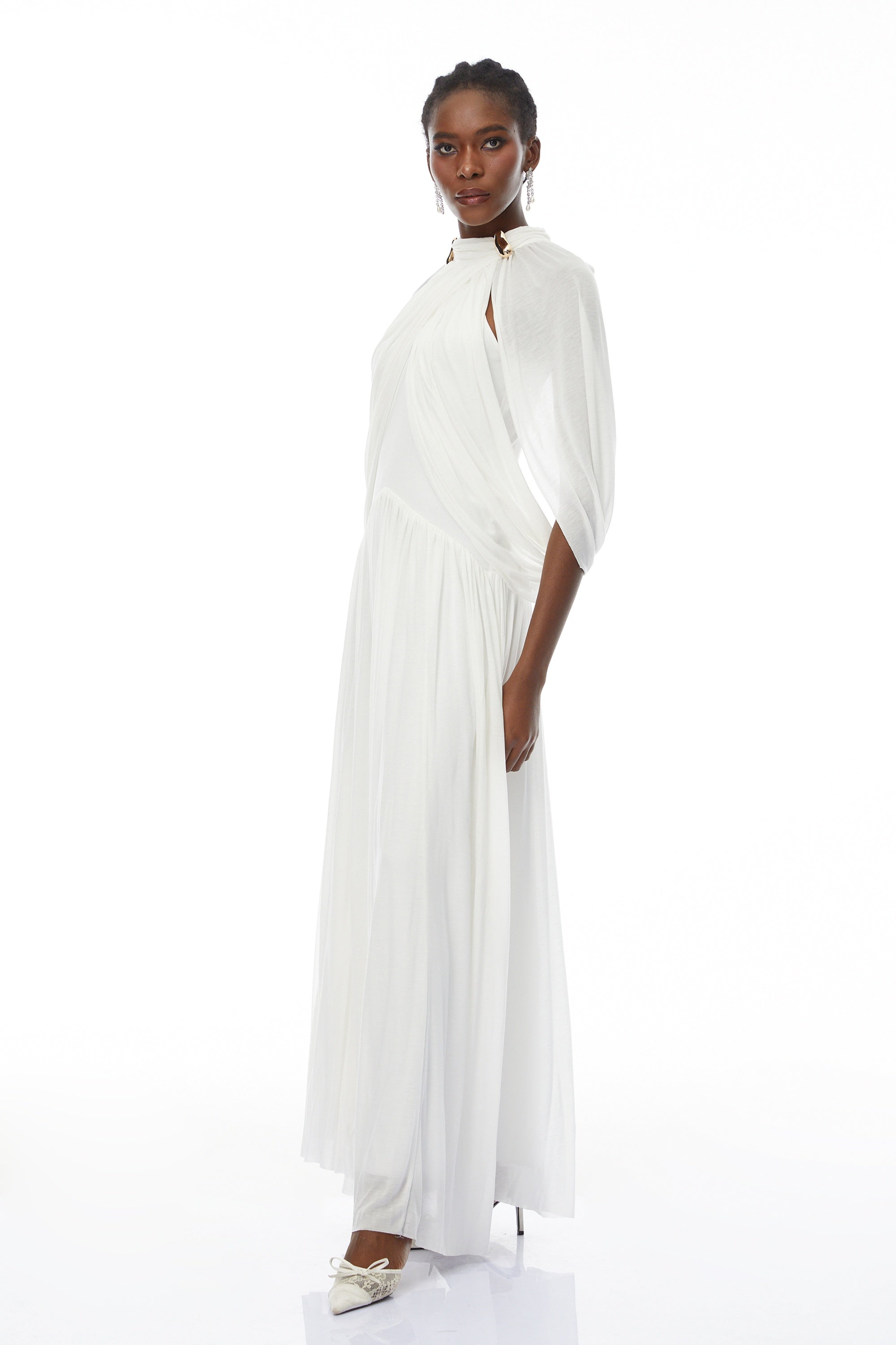 فستان ماكسي شبكي بتصميم كيب أخضر من Bergljot 