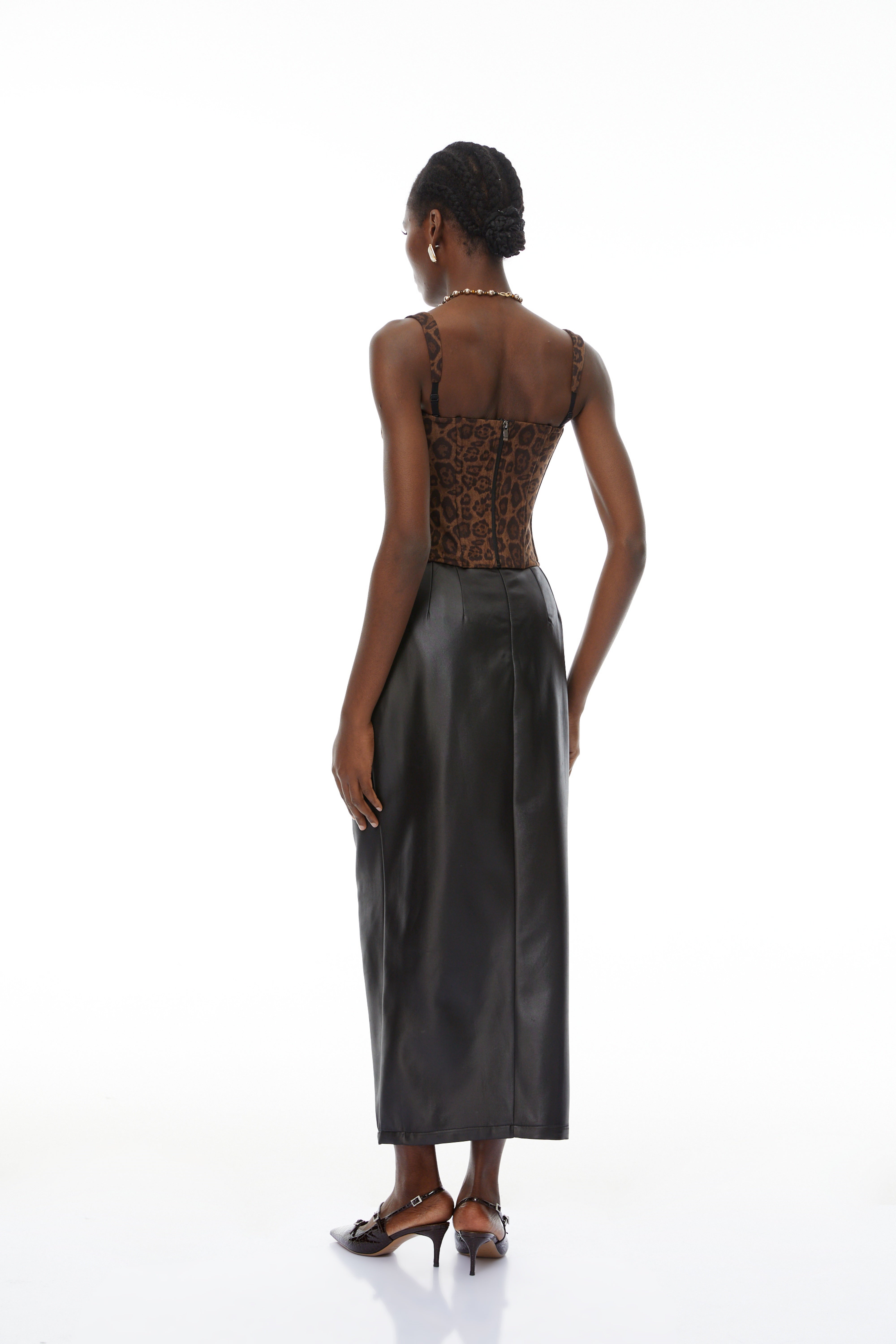 بلوزة كورسيه بنقشة جلد النمر من إيدن براون