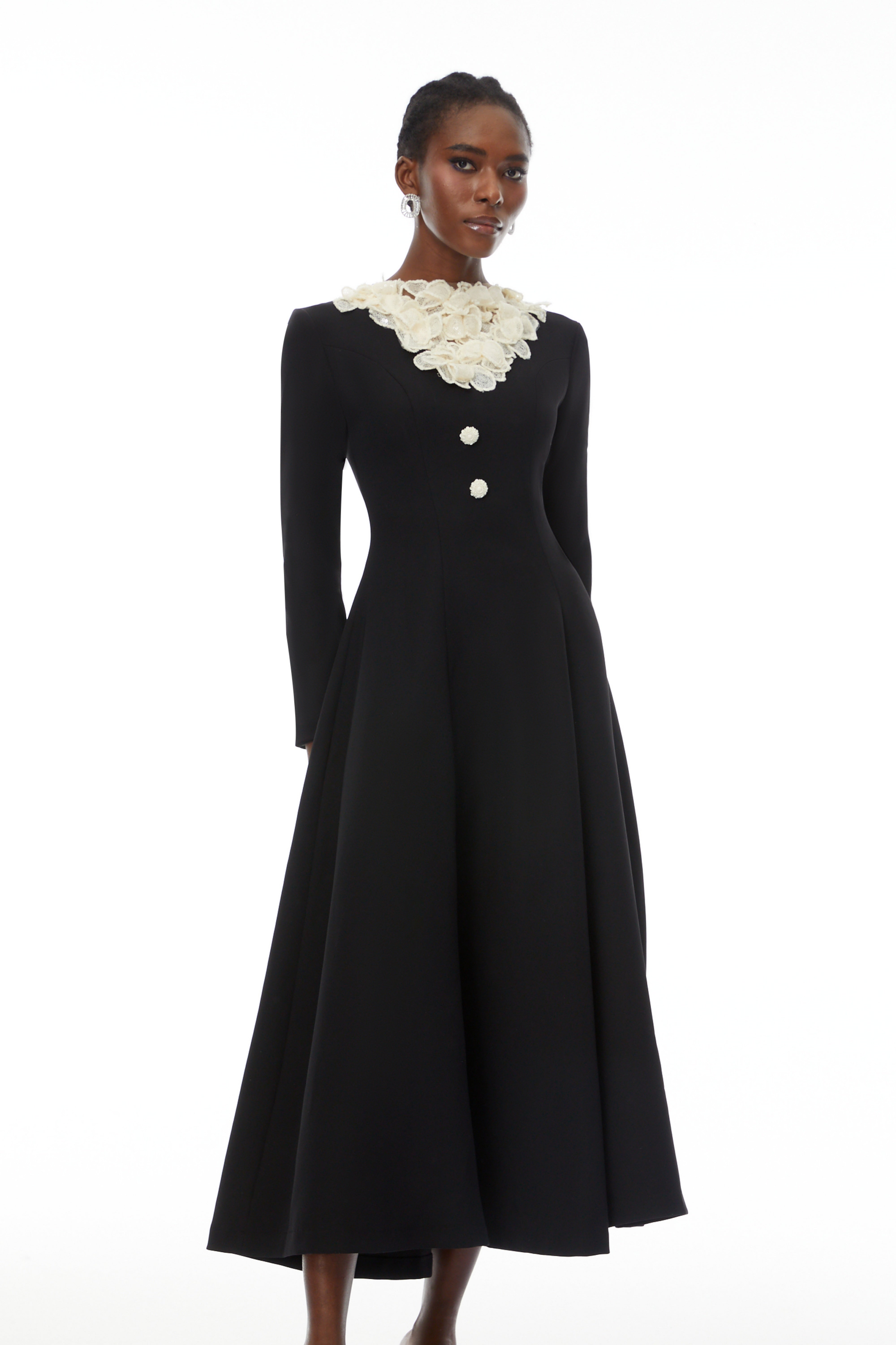 فستان جريتا ماكسي ثلاثي الأبعاد مزين بالترتر بألوان متداخلة