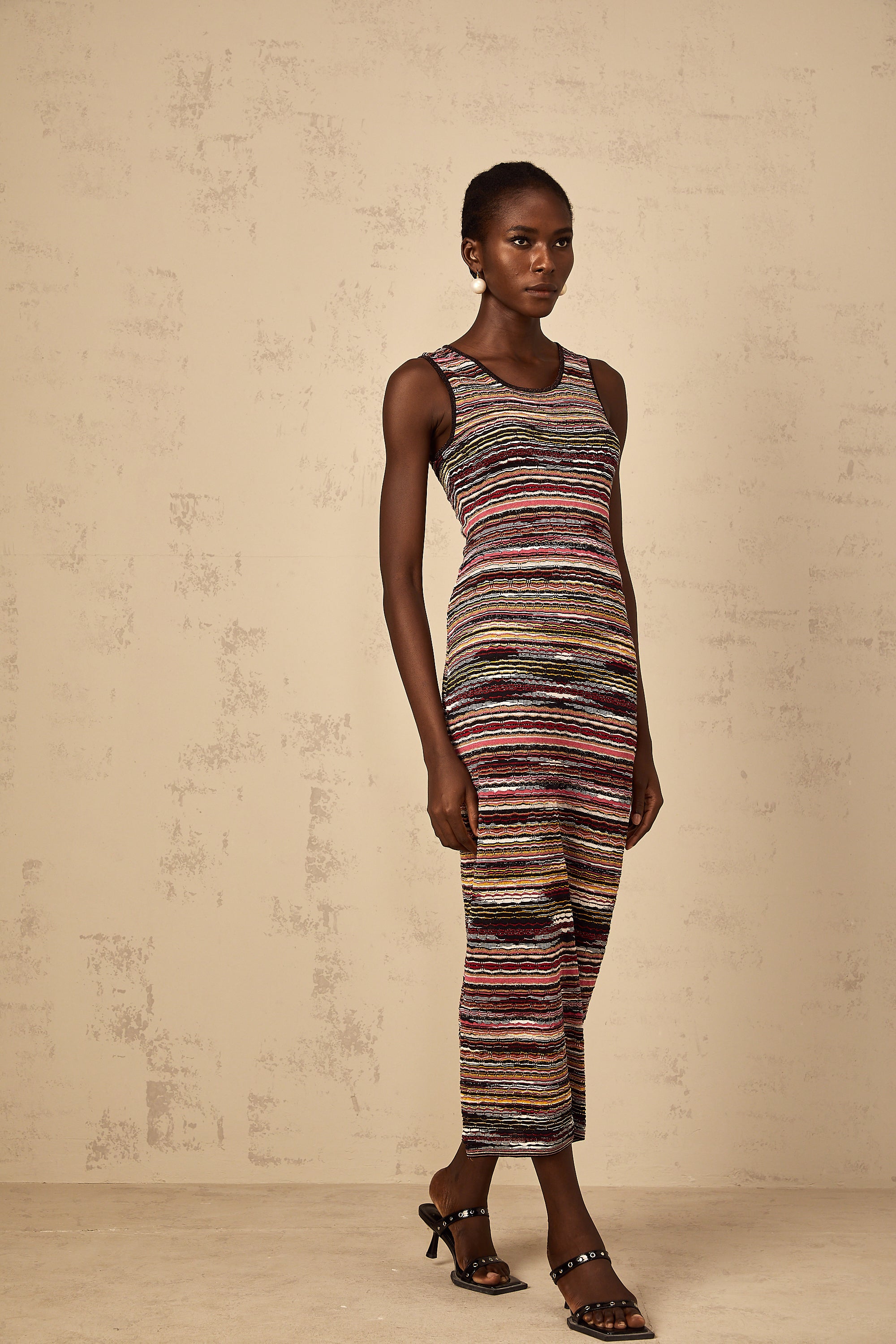 فستان كوينتين المخطط باللون الأرجواني من الكروشيه متوسط ​​الطول