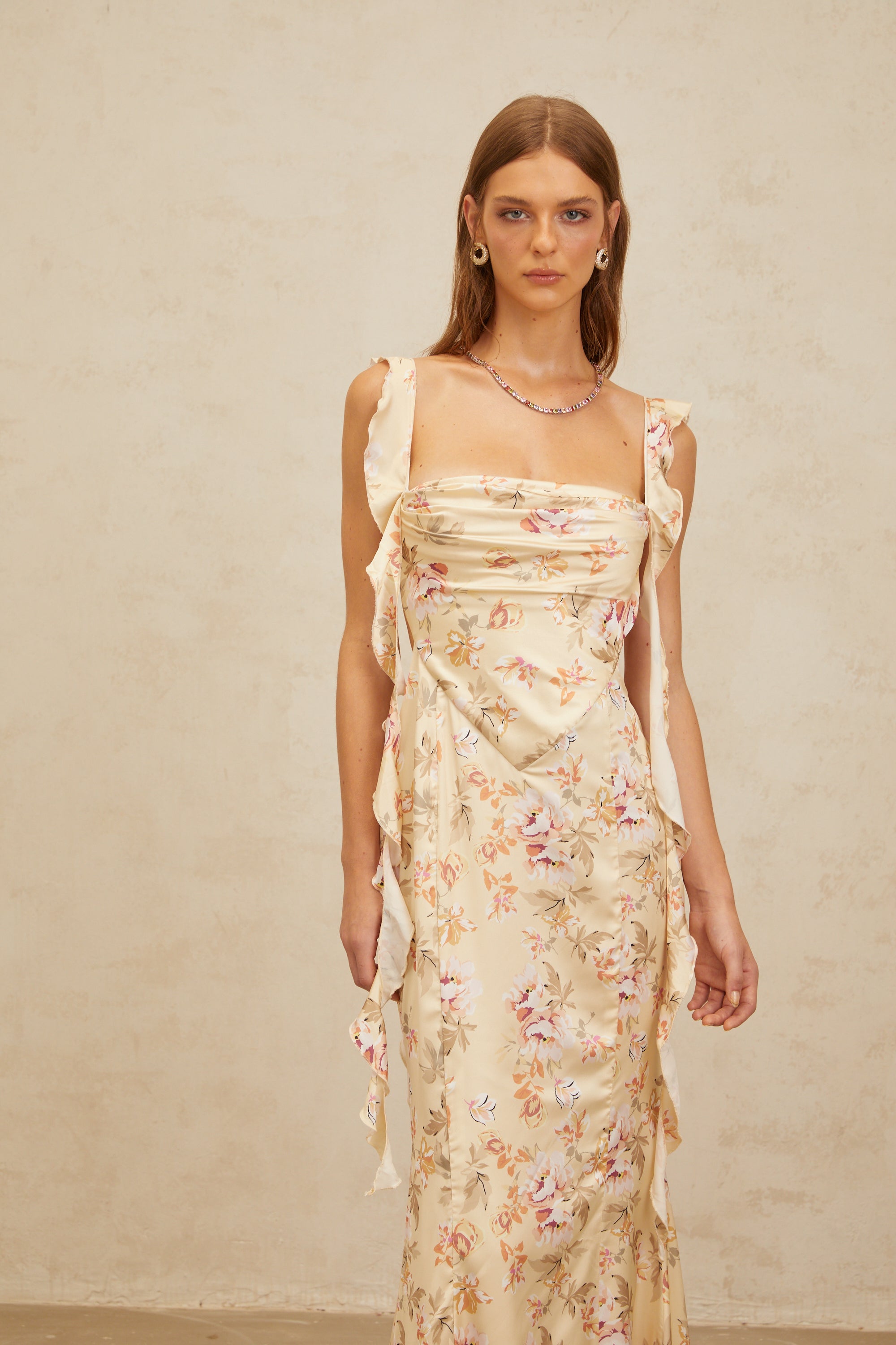 فستان أليزيه ماكسي بطبعة زهور صفراء