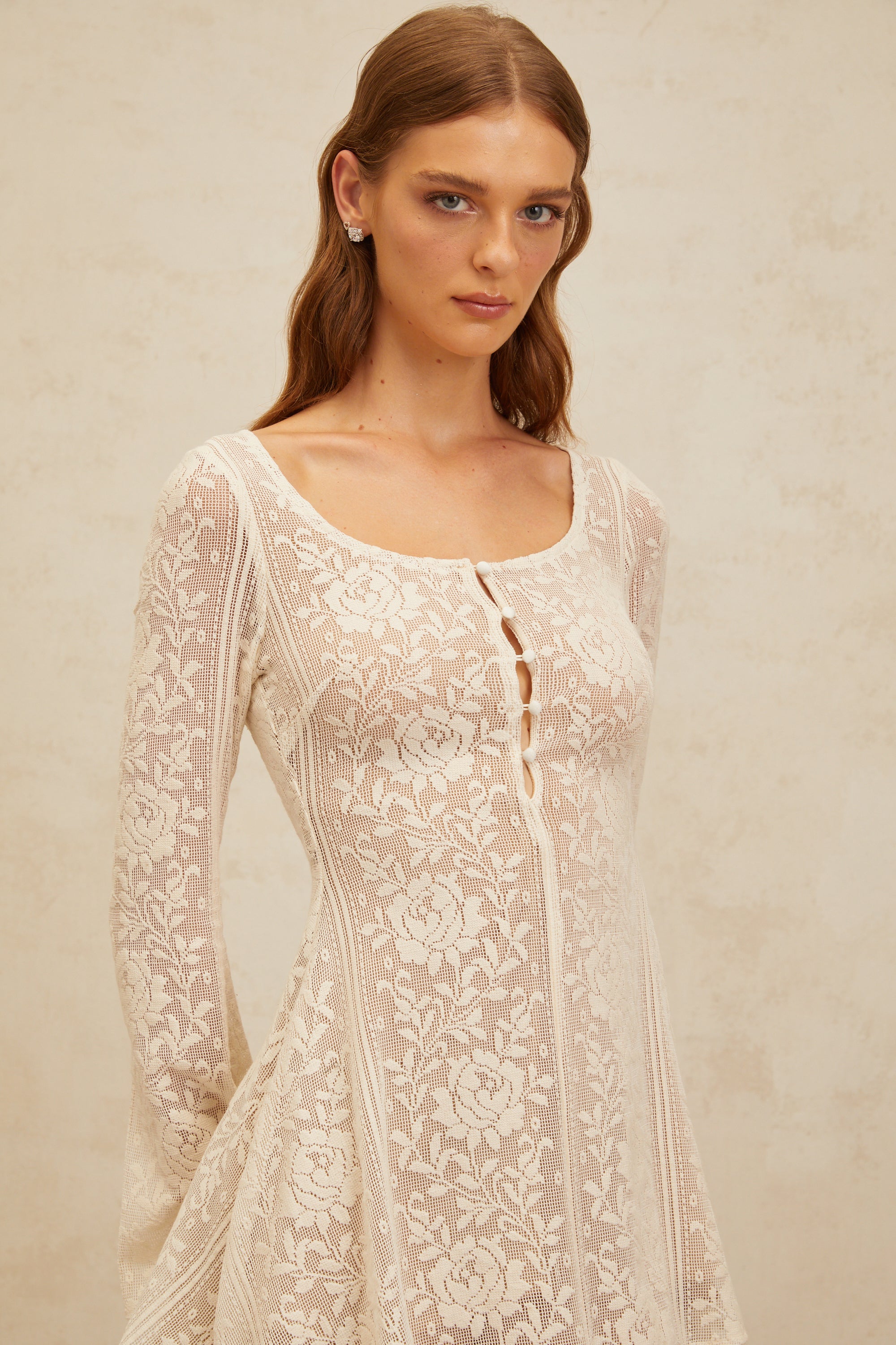 Céline Weißes ausgestelltes Minikleid aus Häkelstrick