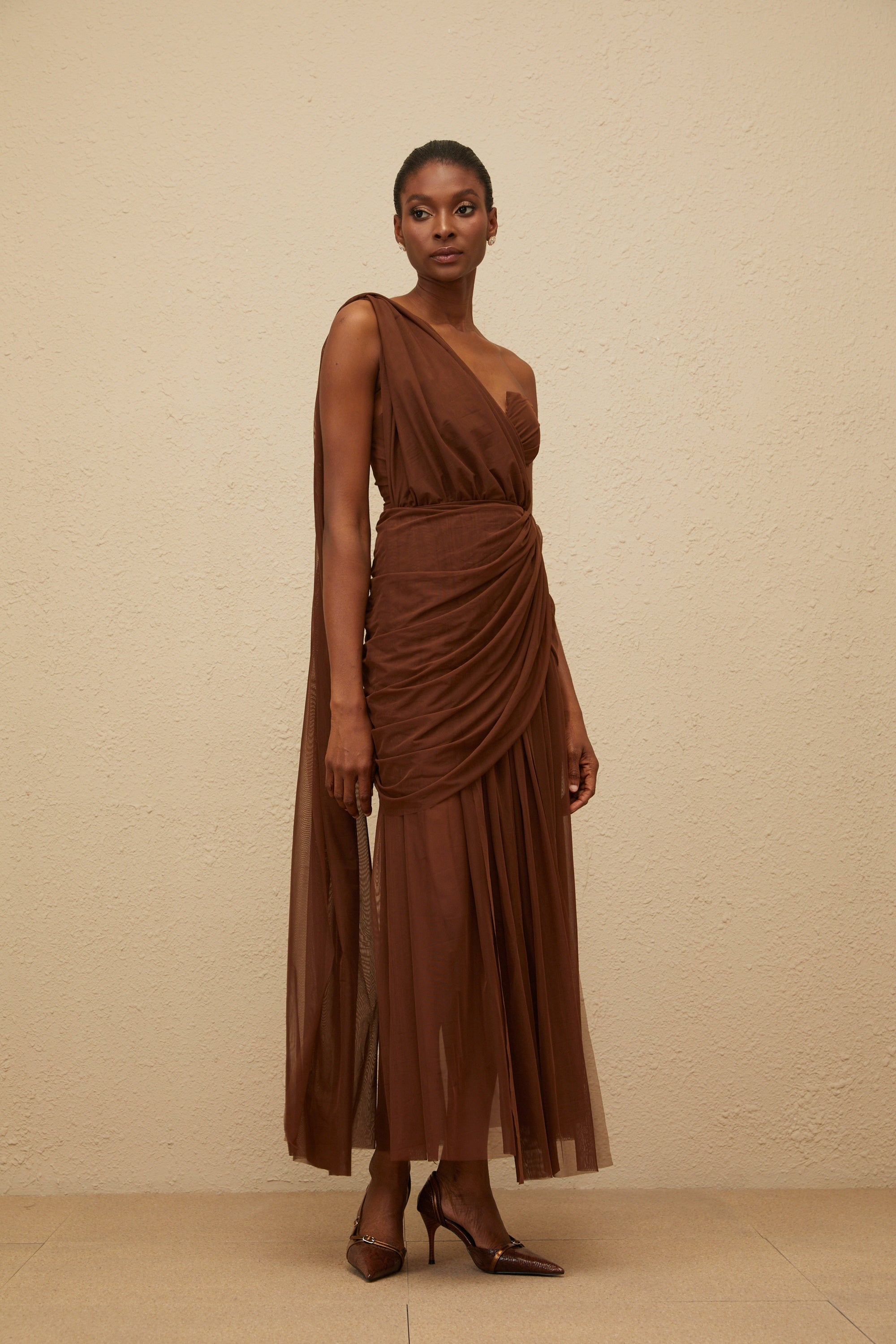 Agathe Brown Asymmetrisches Maxi-Abendkleid