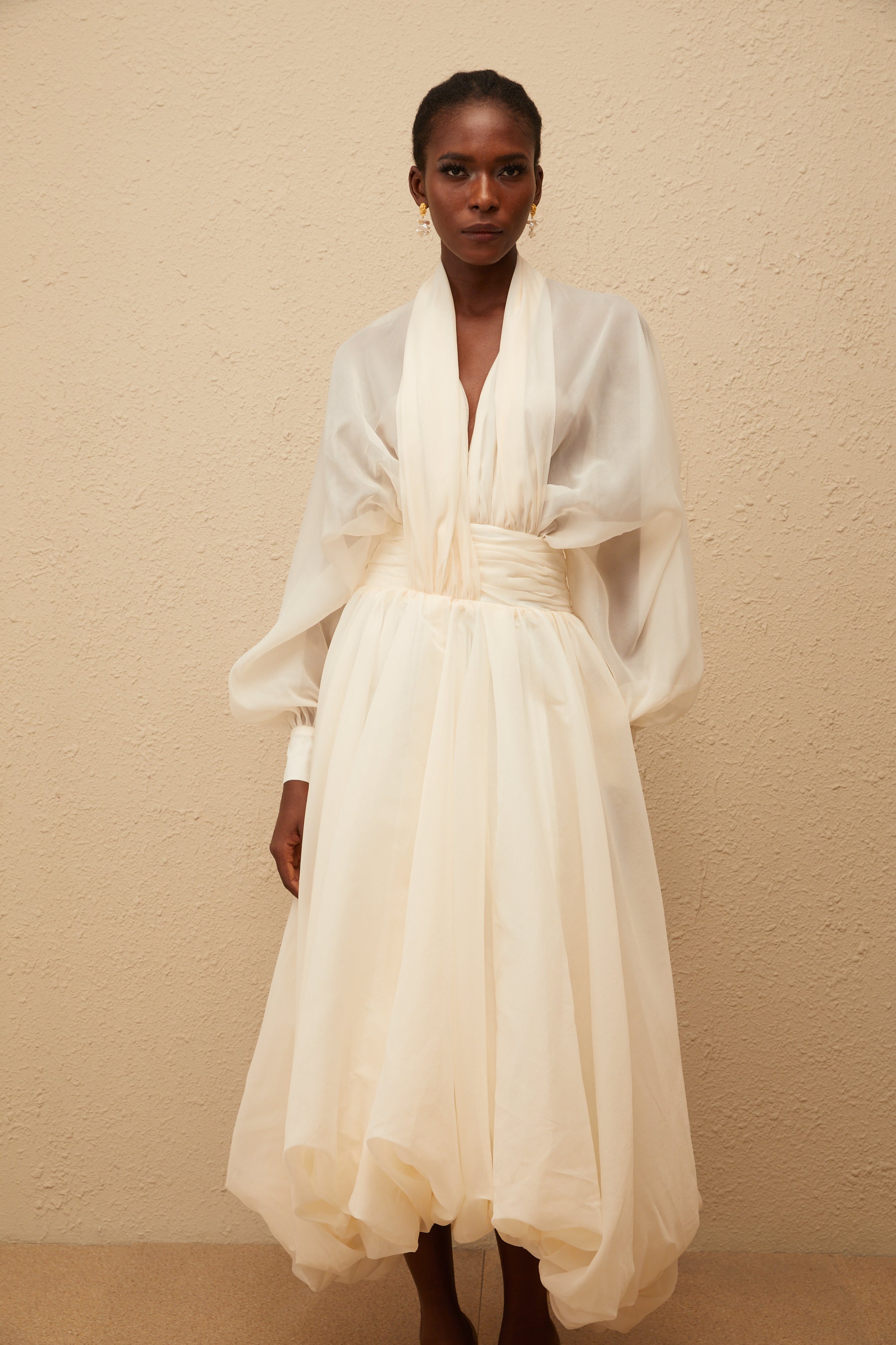 Riley Cremeweißes drapiertes Maxikleid aus Tüll