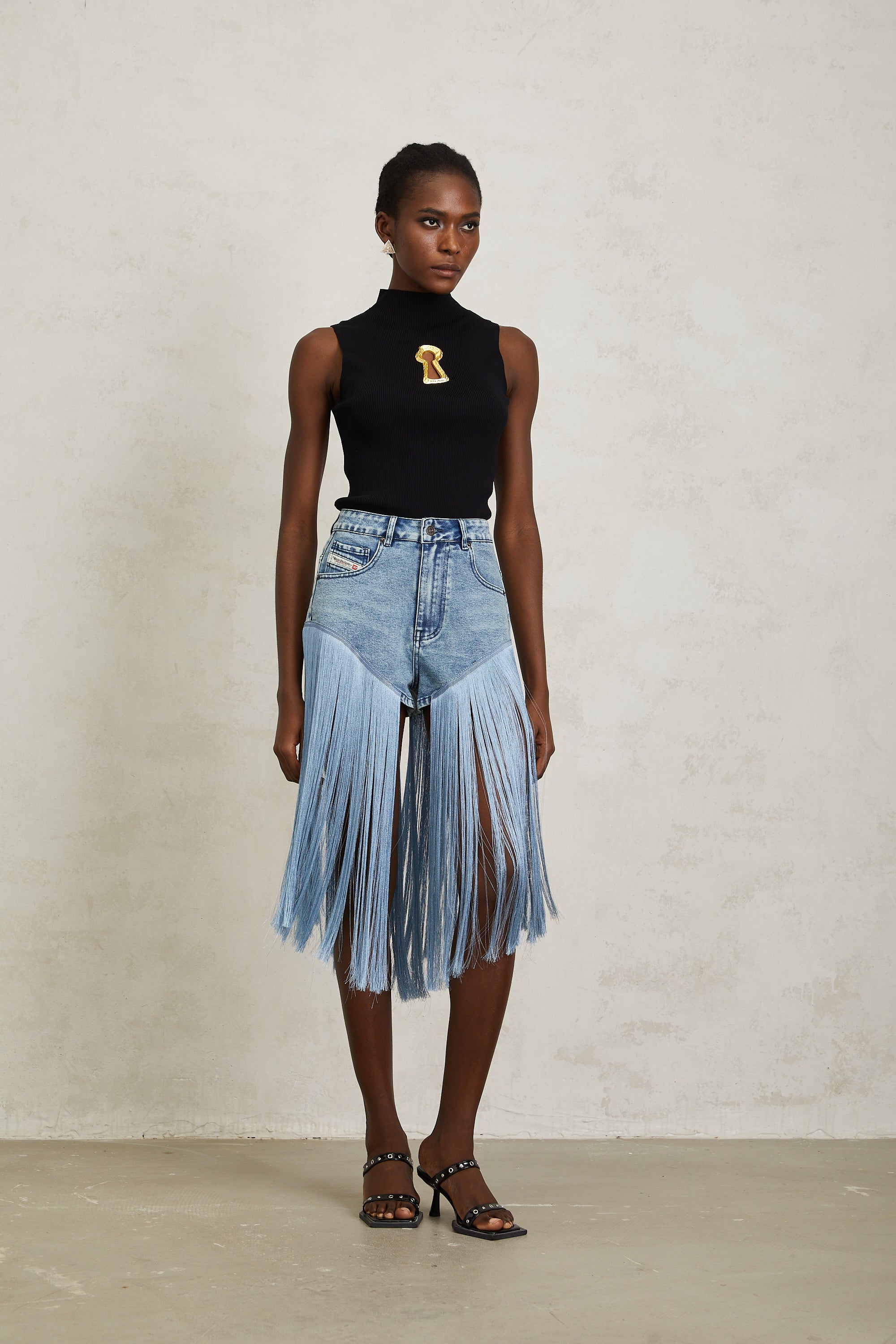 Ysandre Black Ribbed Knit Keyhole Tank Top