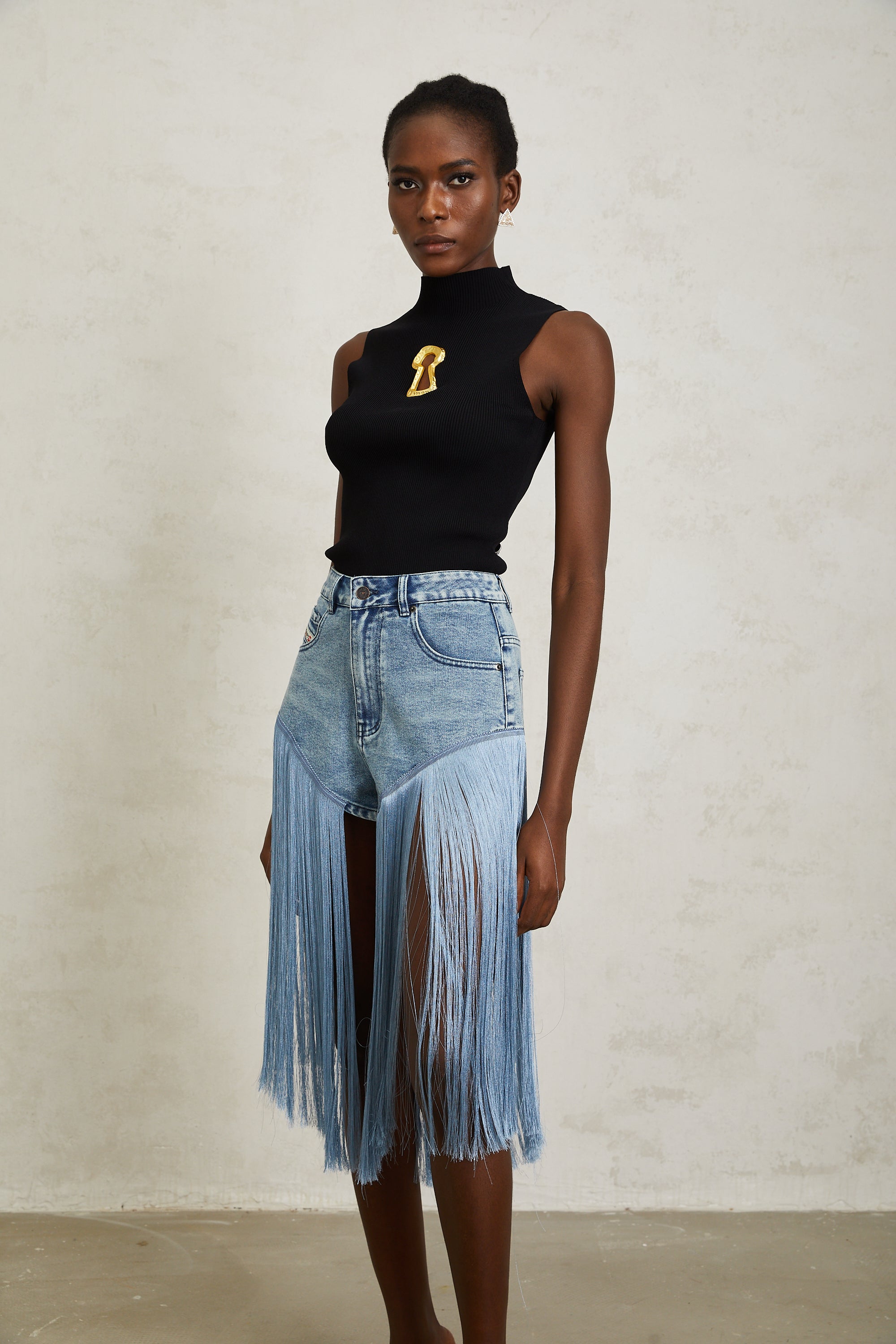 Ysandre Black Ribbed Knit Keyhole Tank Top