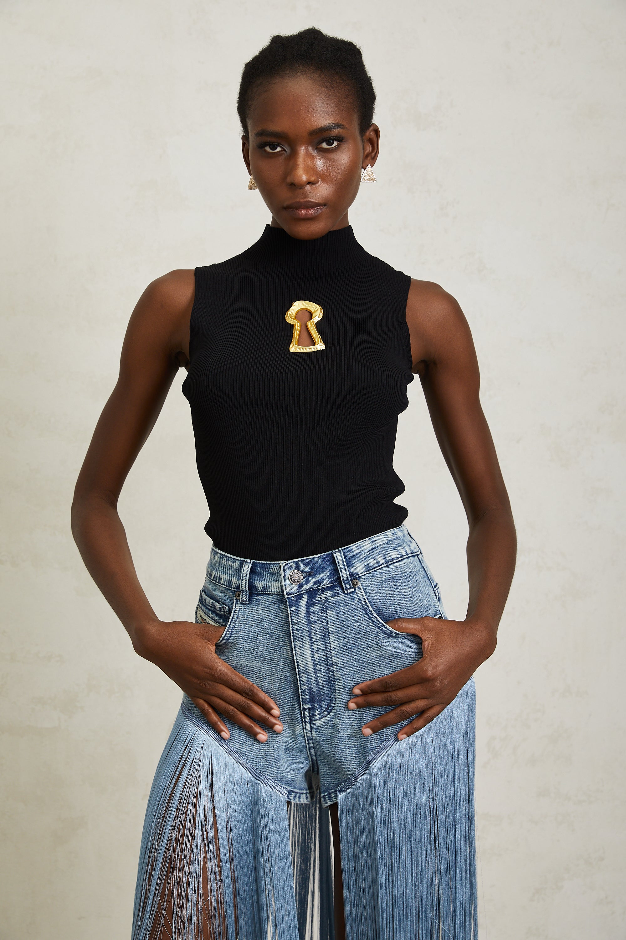 Ysandre Black Ribbed Knit Keyhole Tank Top