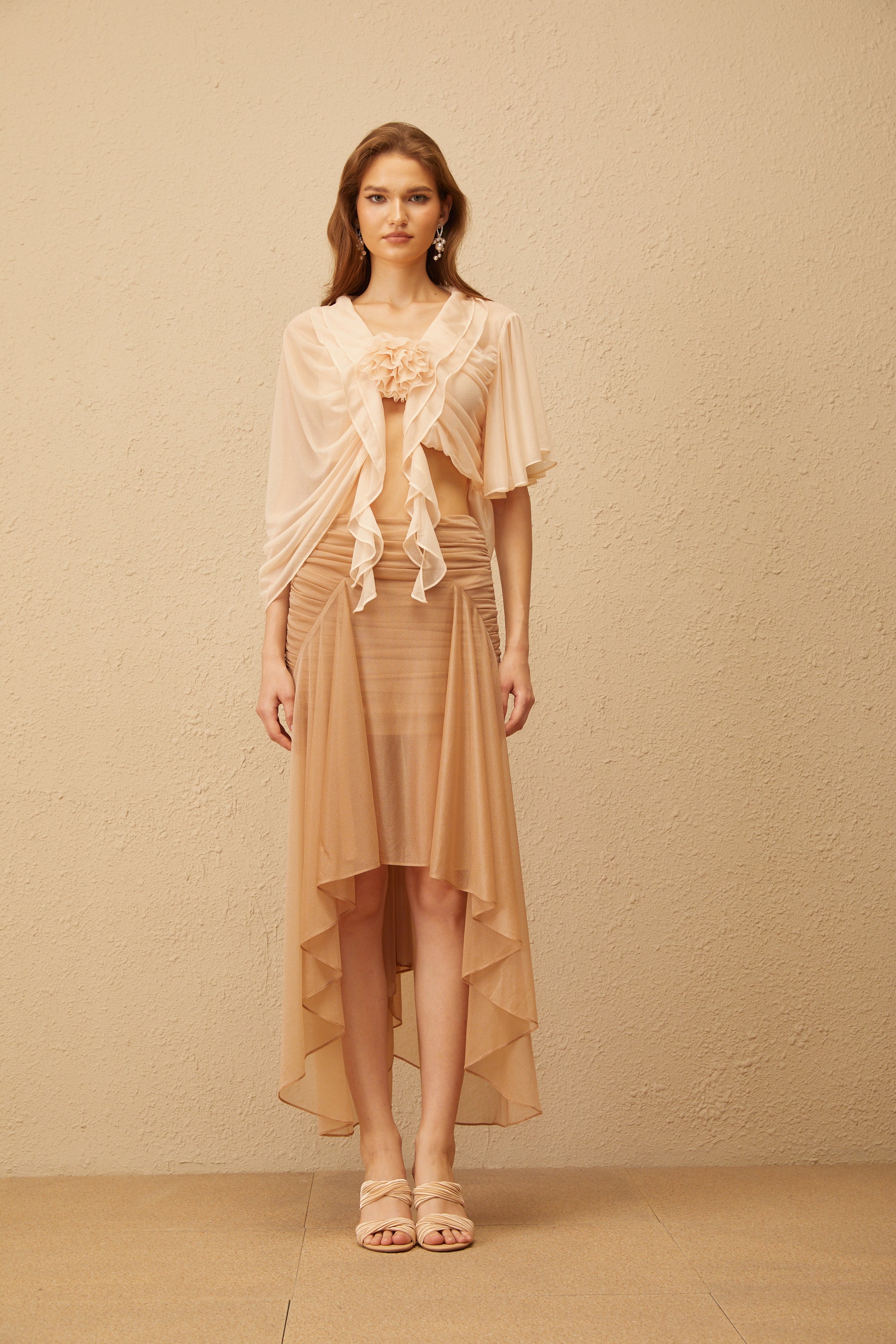 Zélie تنورة متوسطة الطول بحاشية مكشكشة محايدة