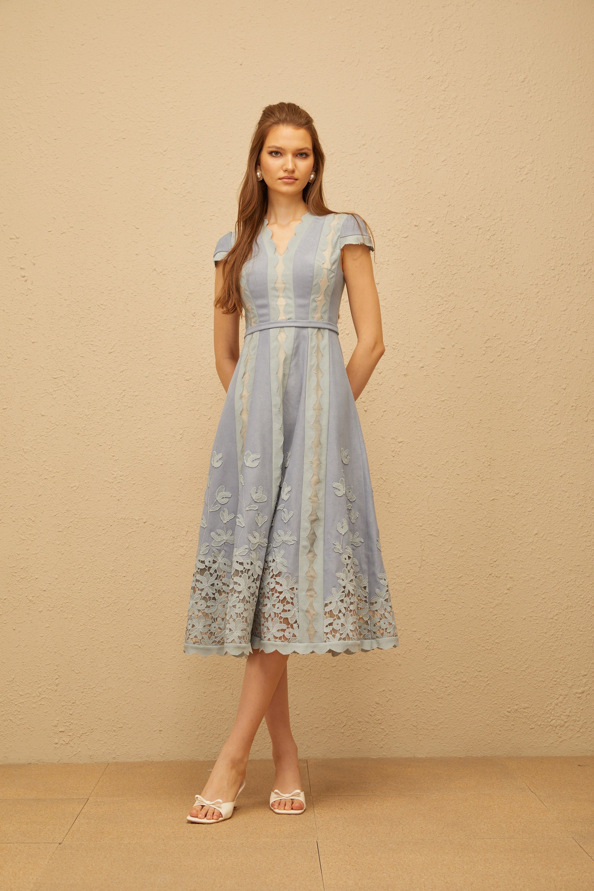 Amália Blue Scalloped Floral Embroidered Midi Dress
