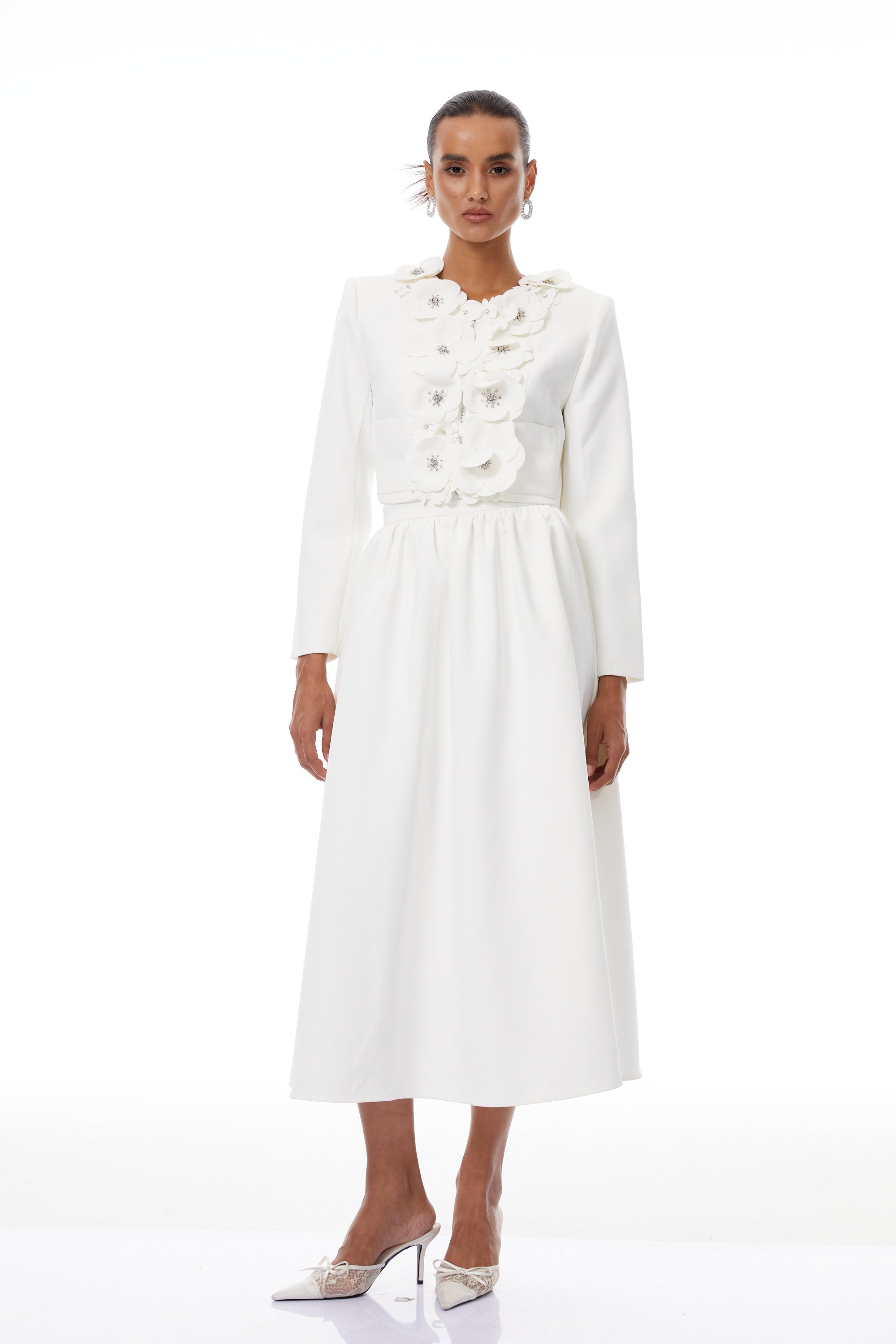 Élodie Jacke mit floralen Applikationen und passendem Rock