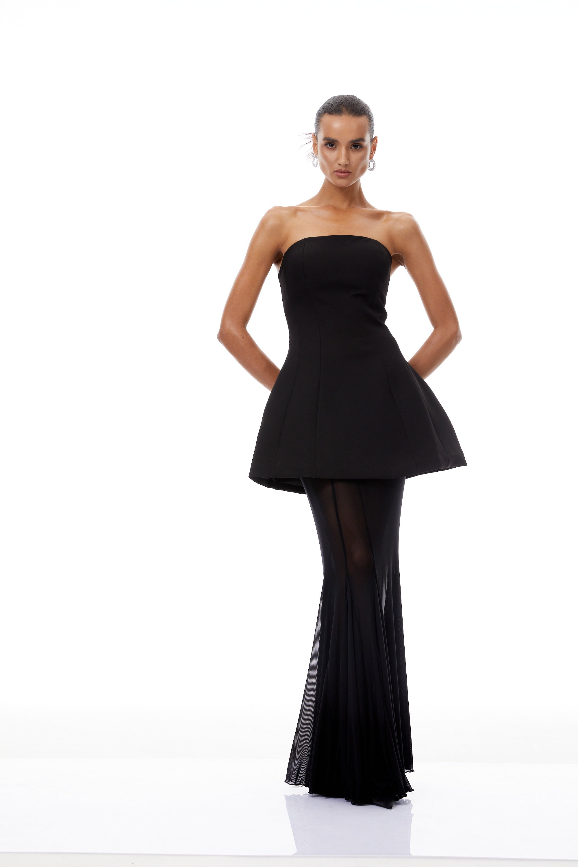 مجموعة فستان كورساج أسود و تنورة شبكية من ميلاني