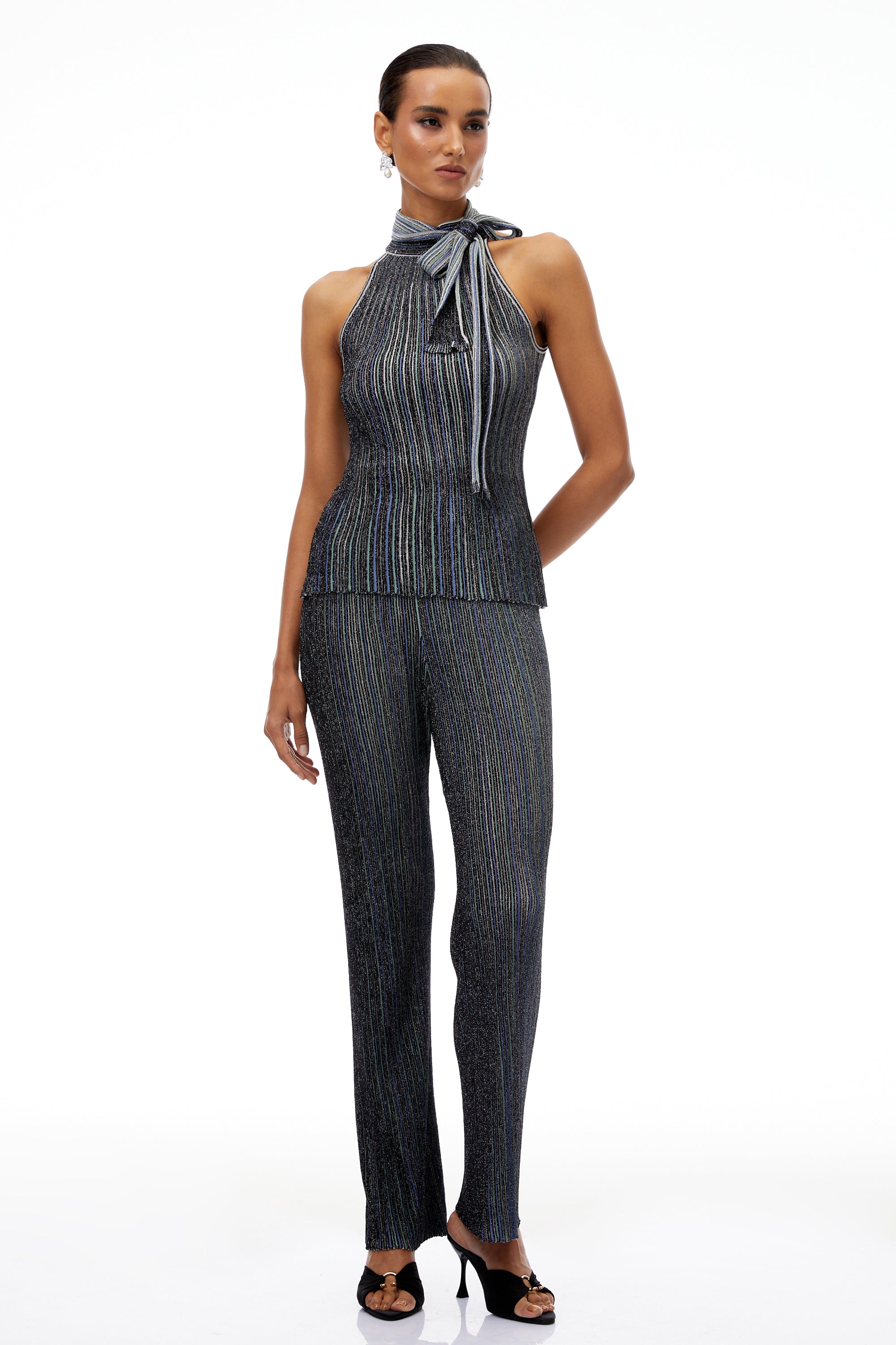 طقم شيروا Szabina المكون من توب وبنطلون منسوج باللون الرمادي المخطط