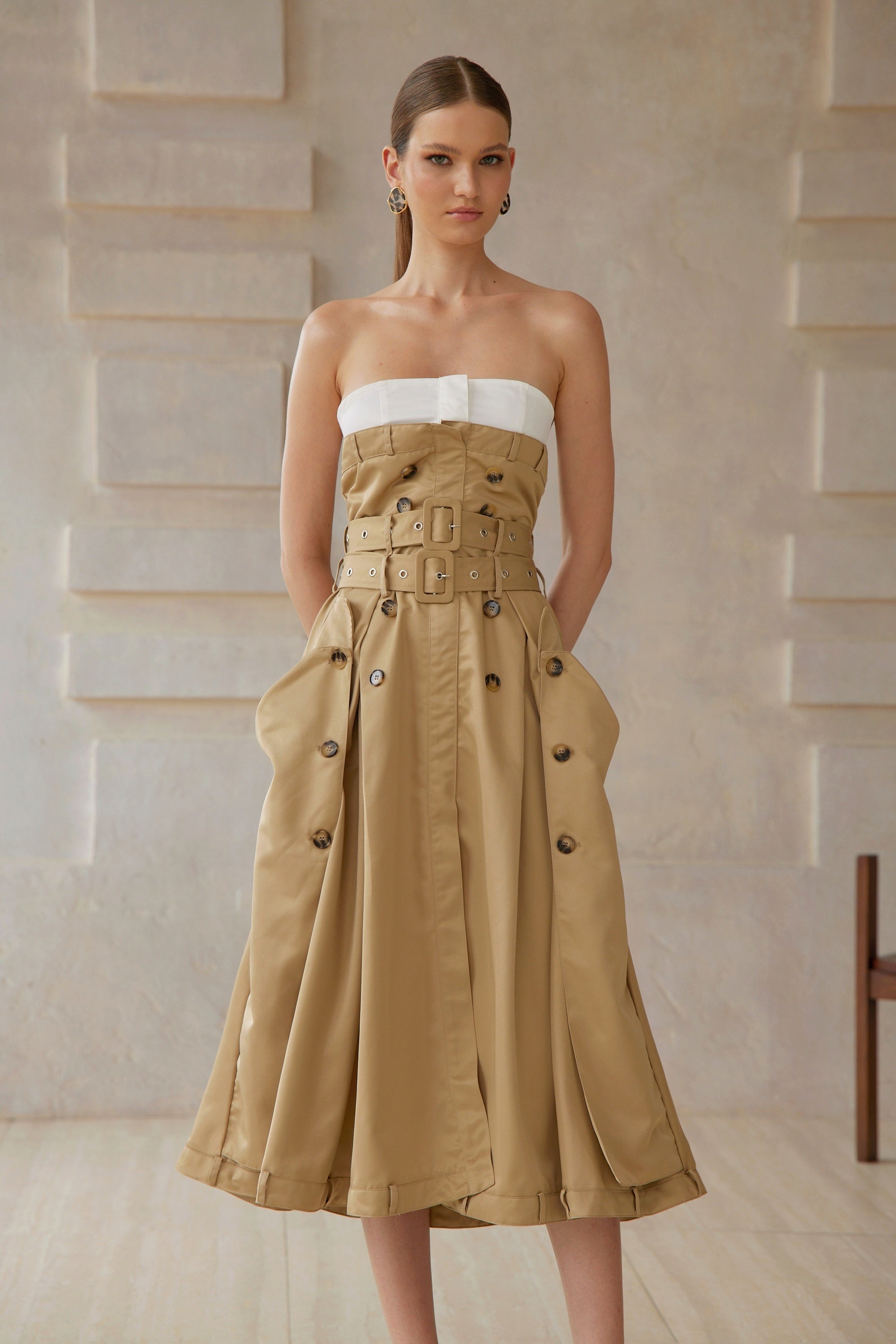 Alba – Khakifarbenes Midikleid im Trenchcoat-Stil