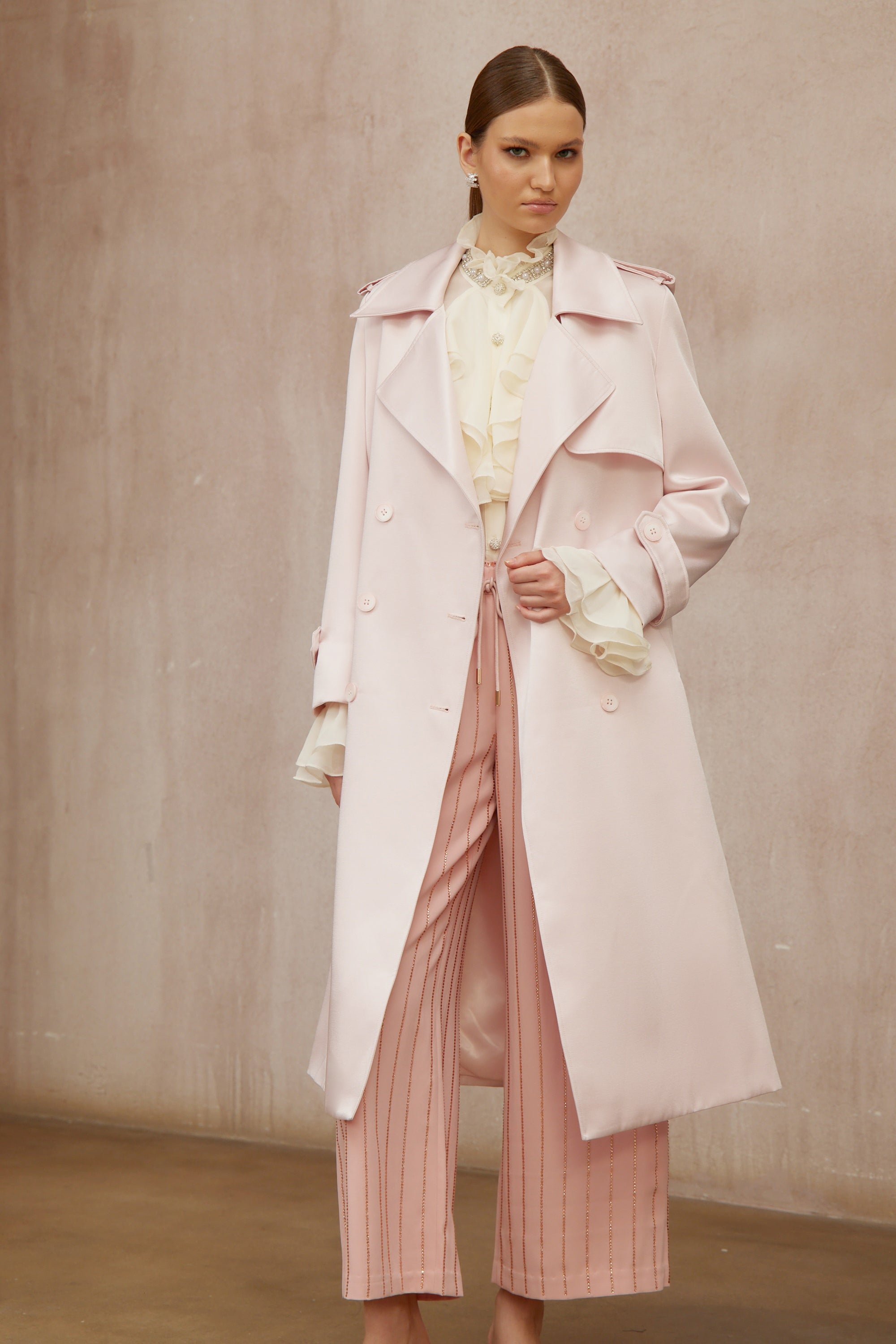 Caméo Pink Doppelreihiger Satin-Trenchcoat