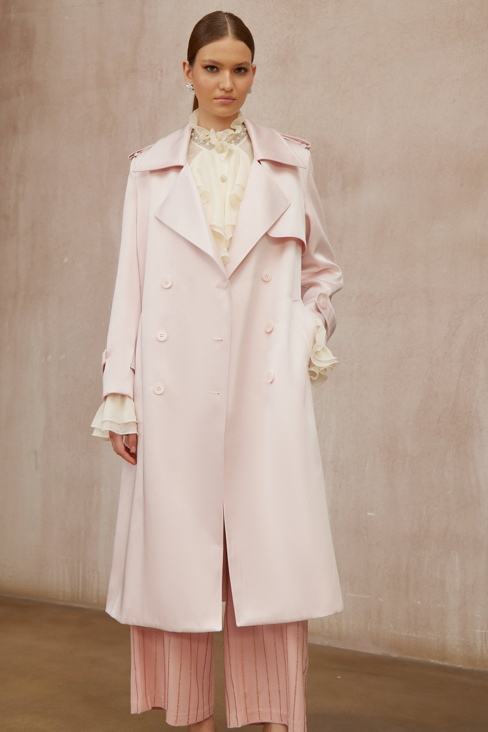 Caméo Pink Doppelreihiger Satin-Trenchcoat