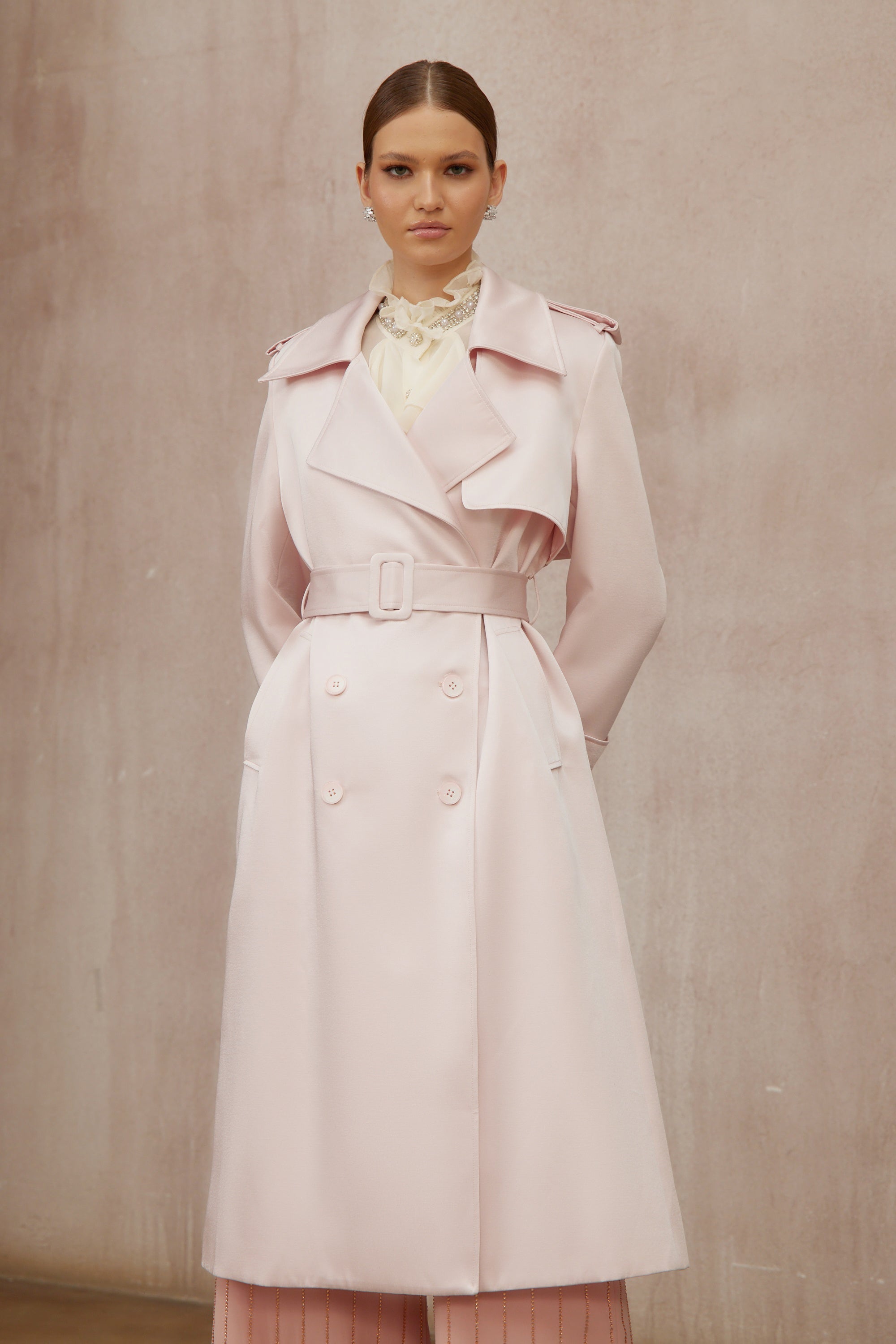 Caméo Pink Doppelreihiger Satin-Trenchcoat