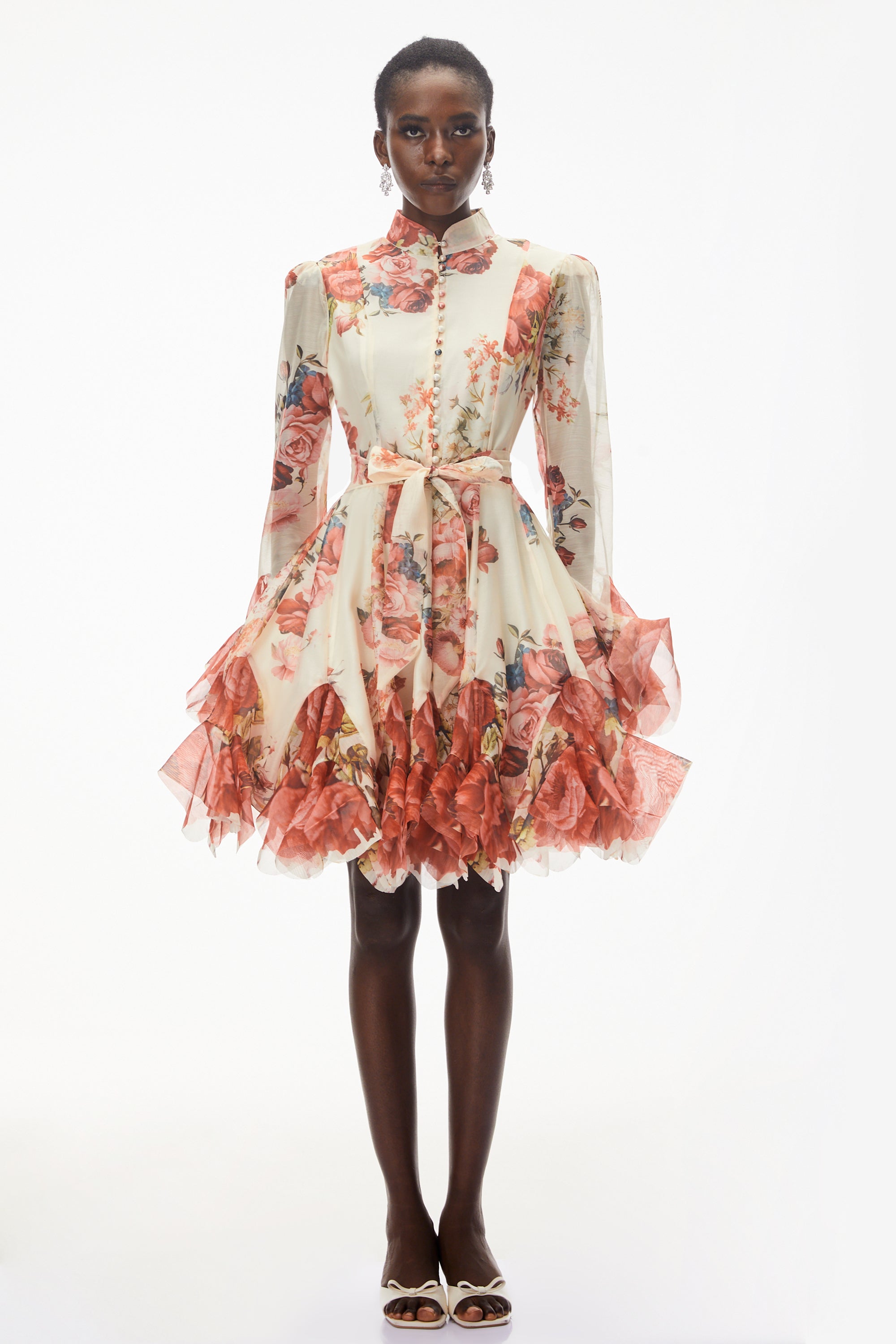 Mini-robe Omphale en dentelle florale couleur crème avec nœud sur le devant