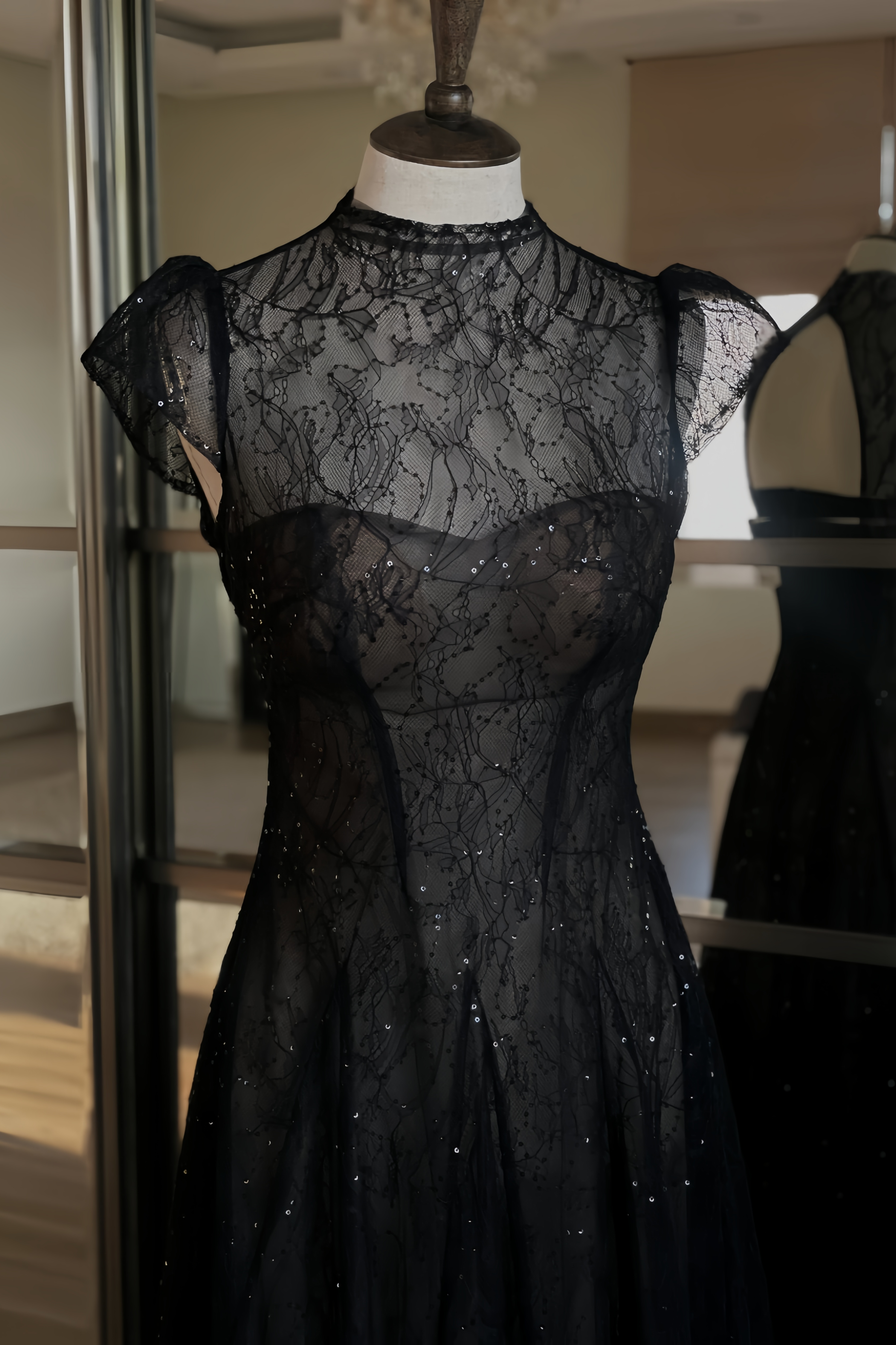 Celina Maxikleid aus Spitzenkorsett