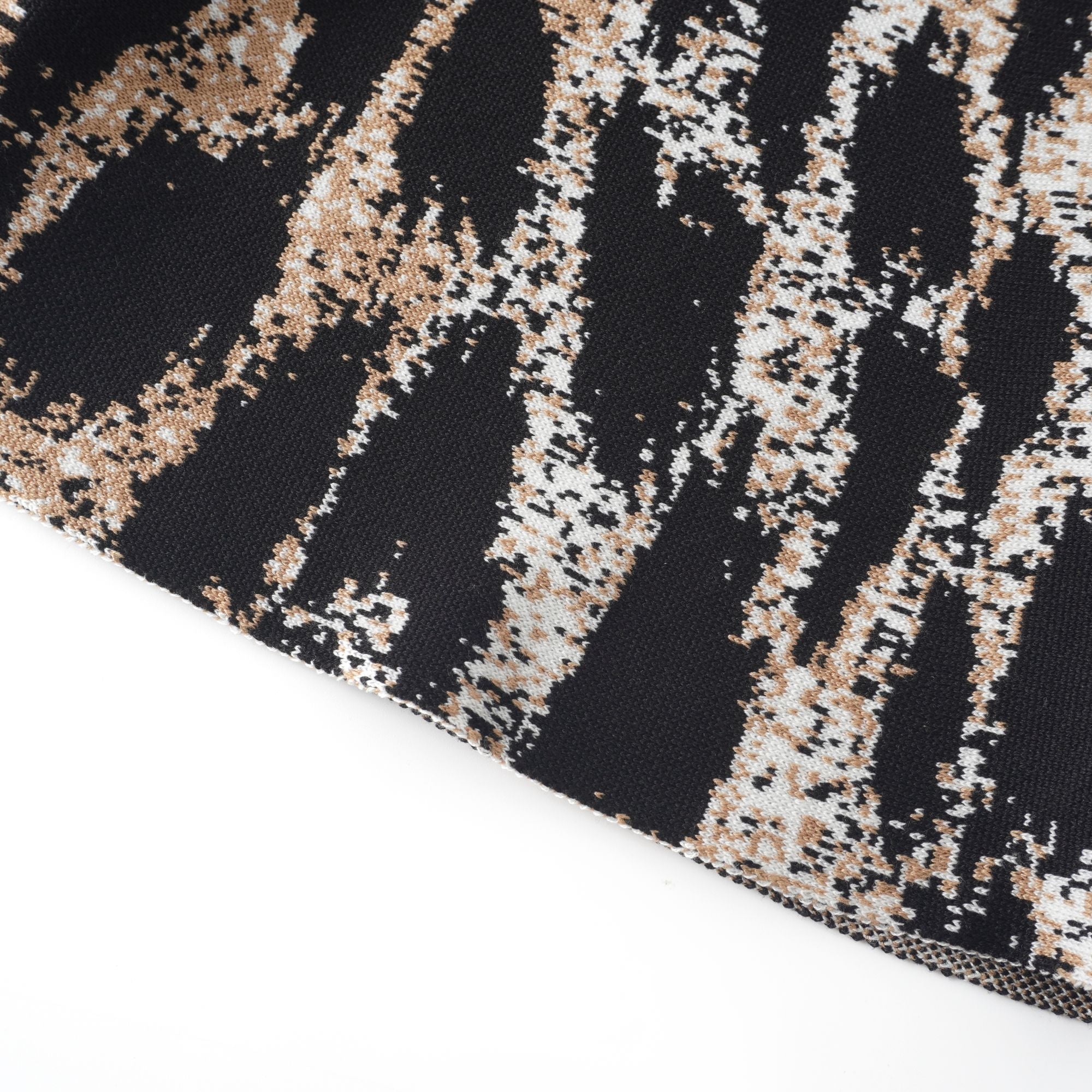 فستان لوسي براون القصير المحبوك بنقشة جلد النمر