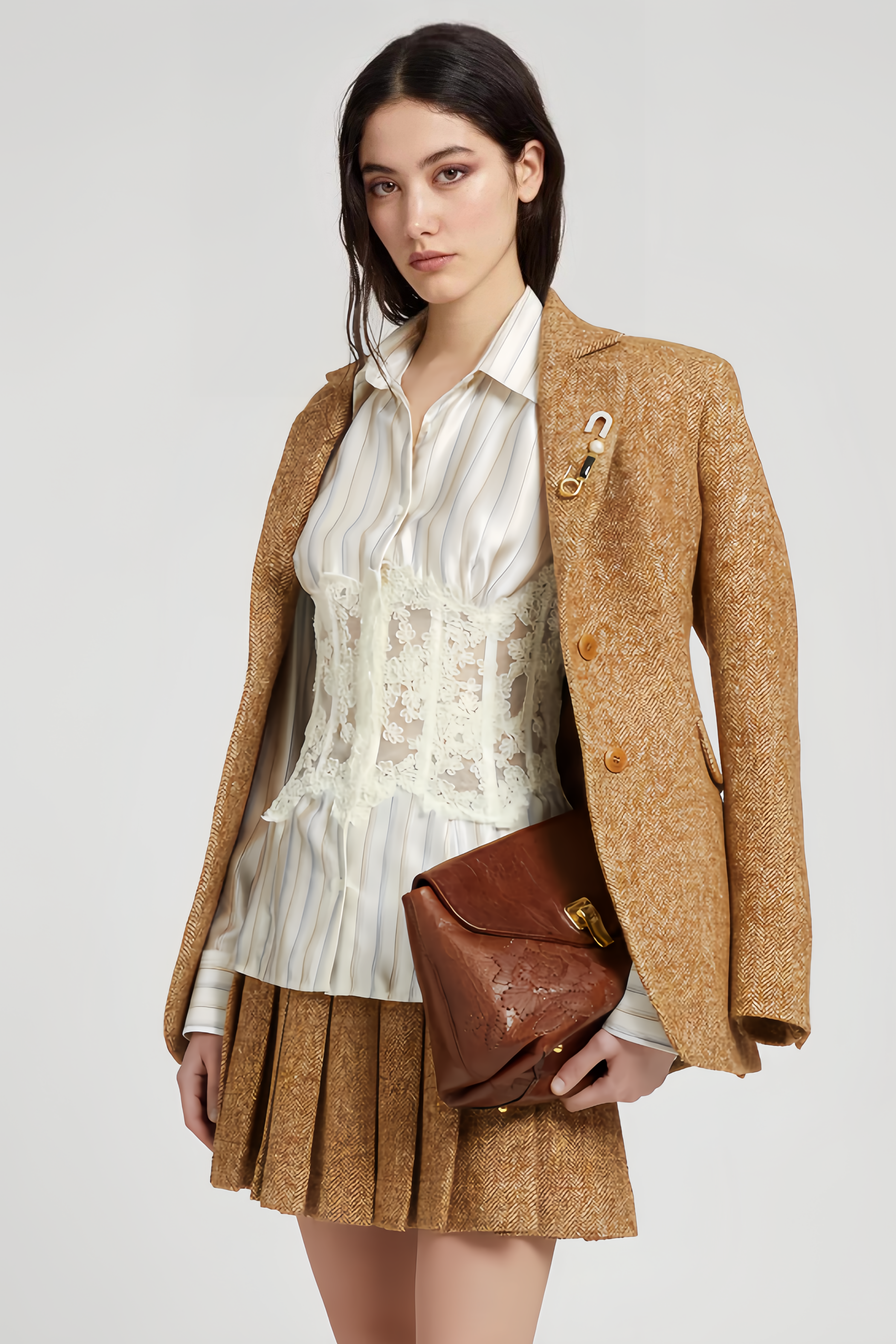 Schwarze Bluse von Quintine mit Schleifenkragen und floraler Spitze