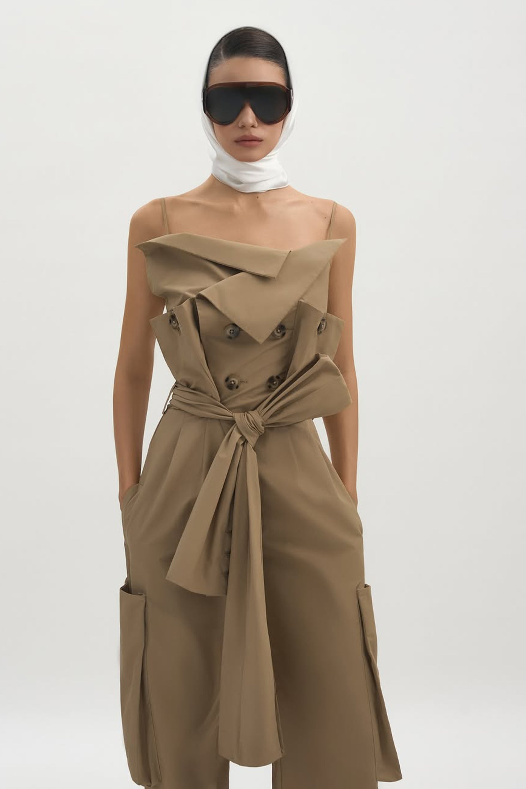 جمبسوت نانيت كاكي غير متماثل مزدوج الصدر