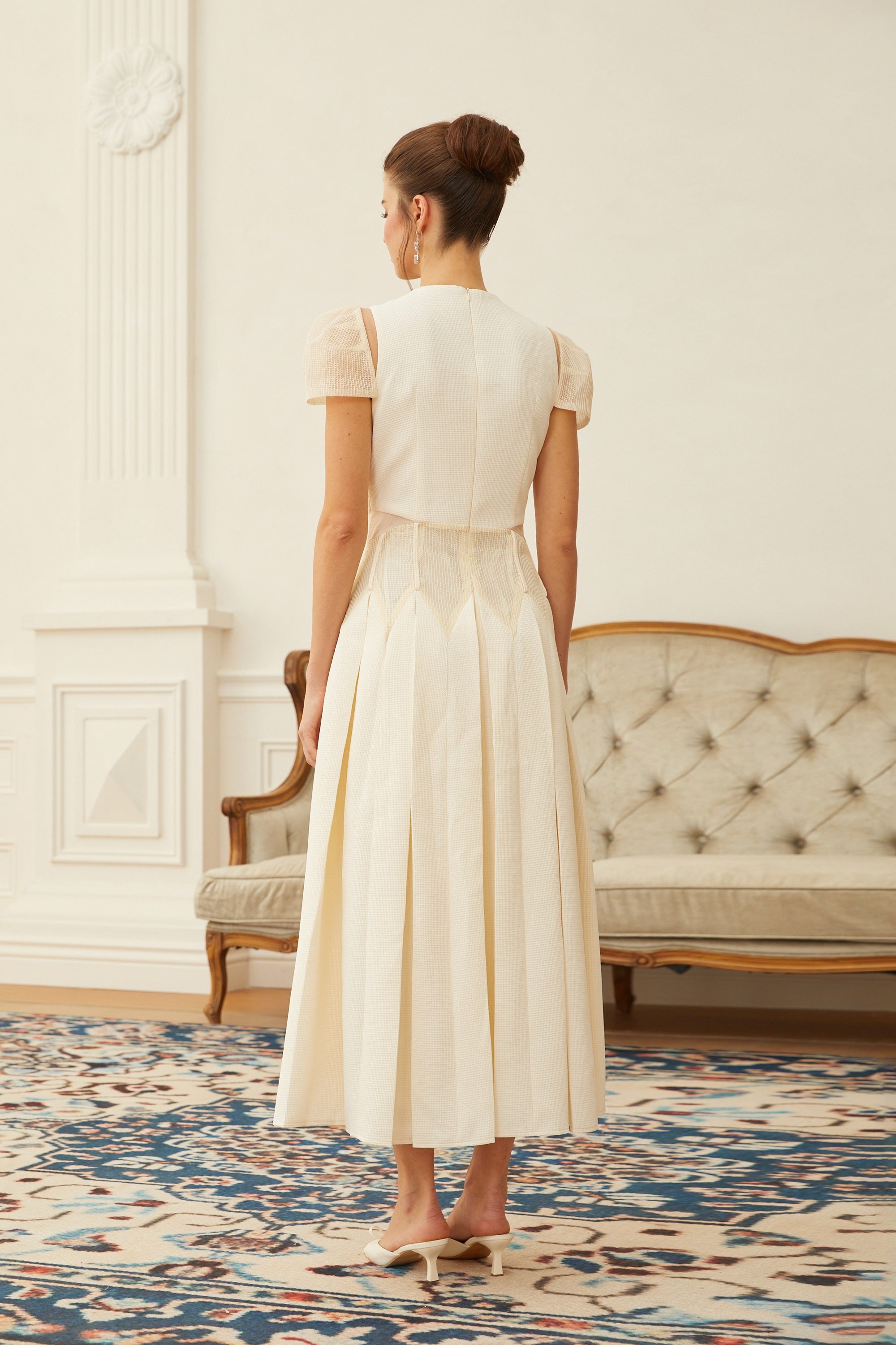 【Miss Rosier】エレガントなアイボリーパーティードレス Miss Rosier】エレガントなアイボリーパーティードレス Miss