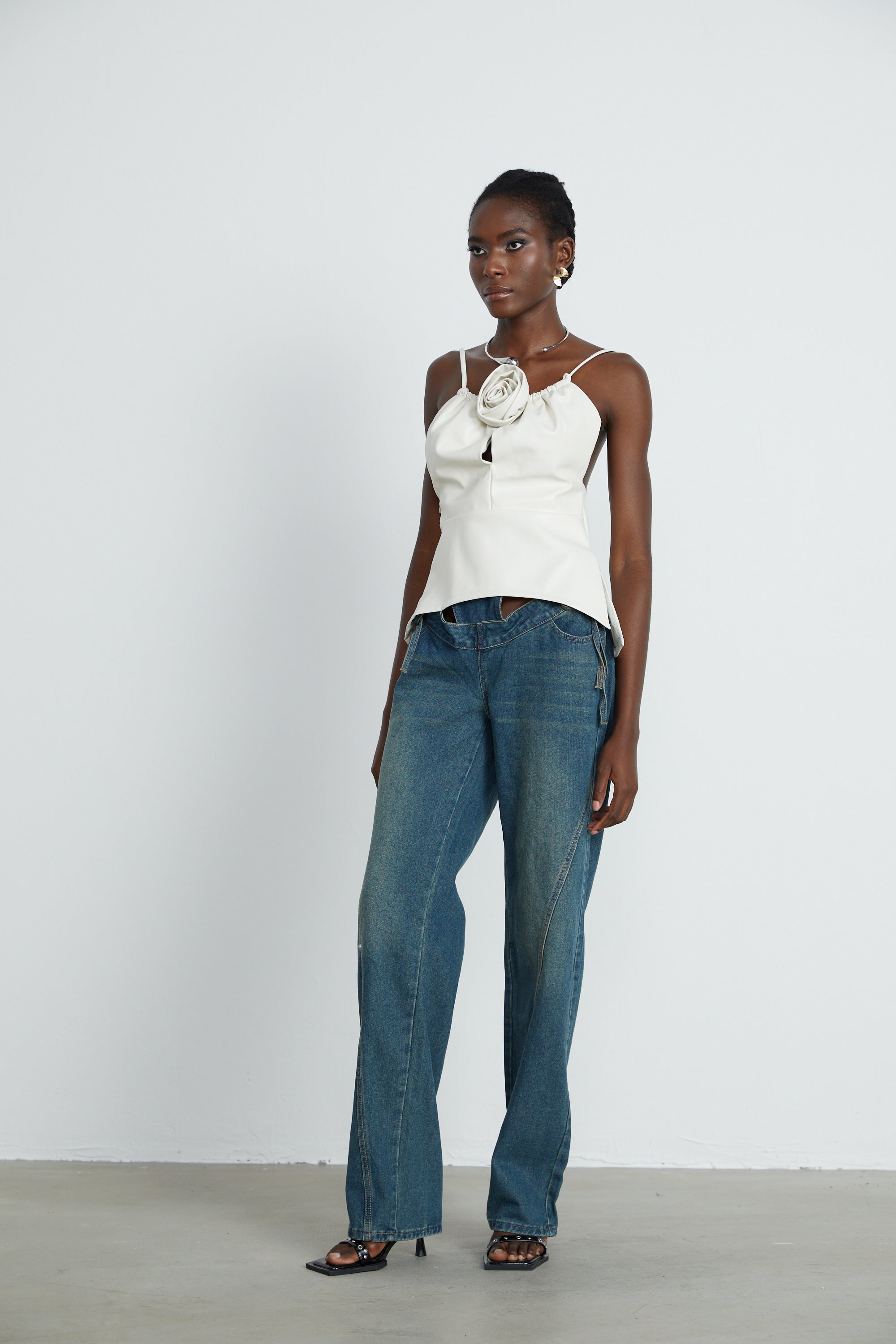 Giada cut-out tie-fastening jeans