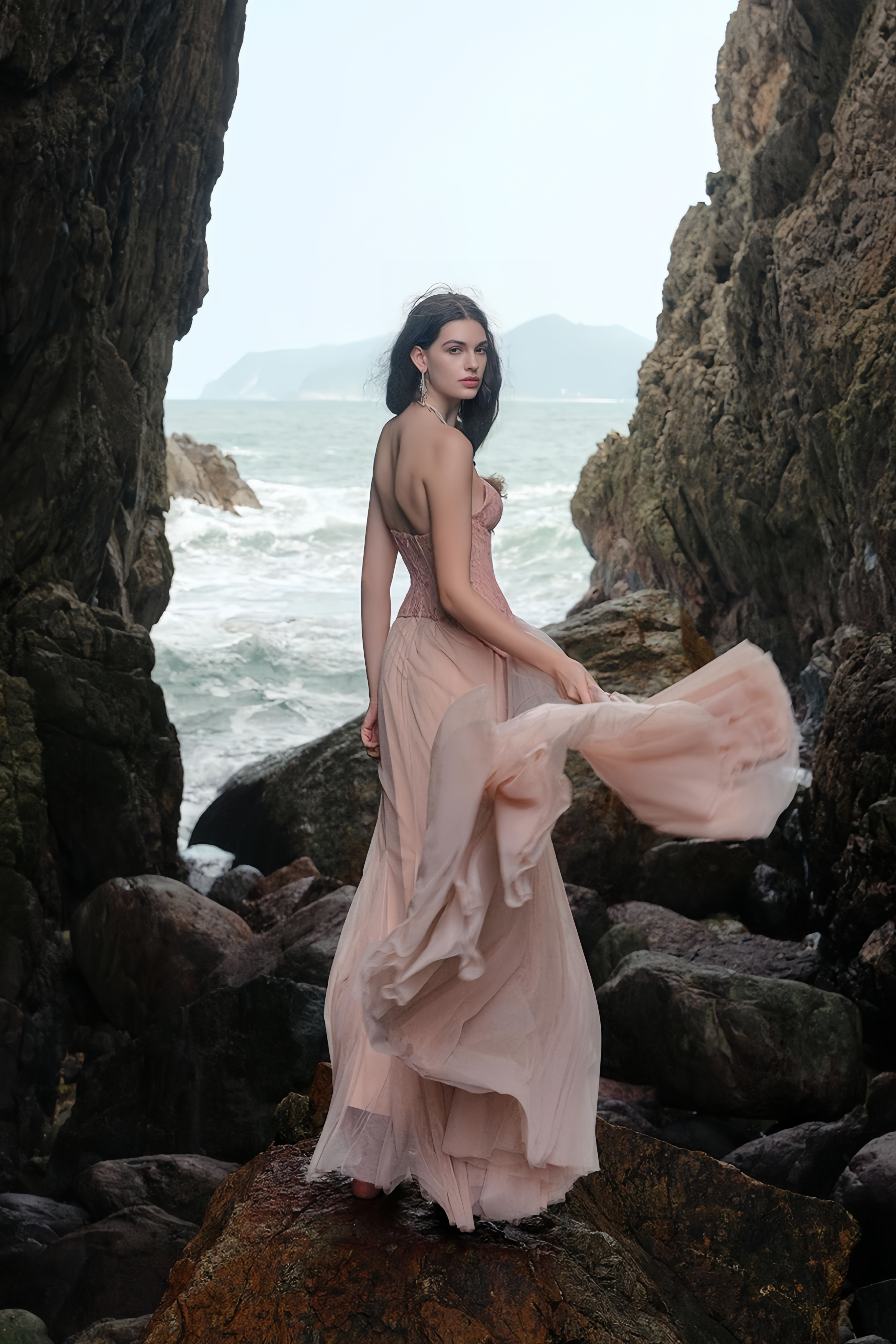 Ulrique – Maxikleid aus rosa Spitzenkorsett und Tüll 