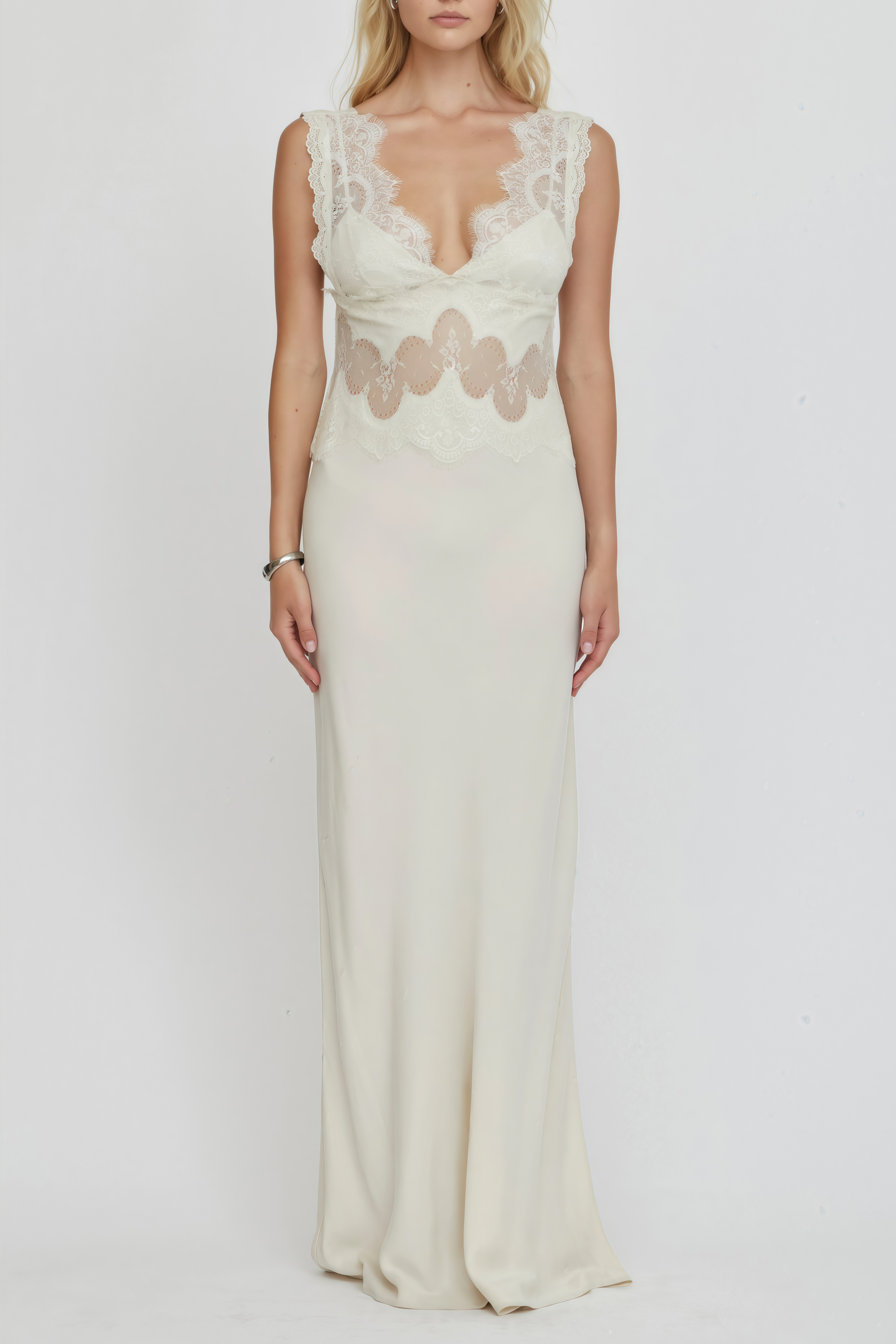 Aitana Neutrals Satin-Maxikleid mit Spitzenbesatz