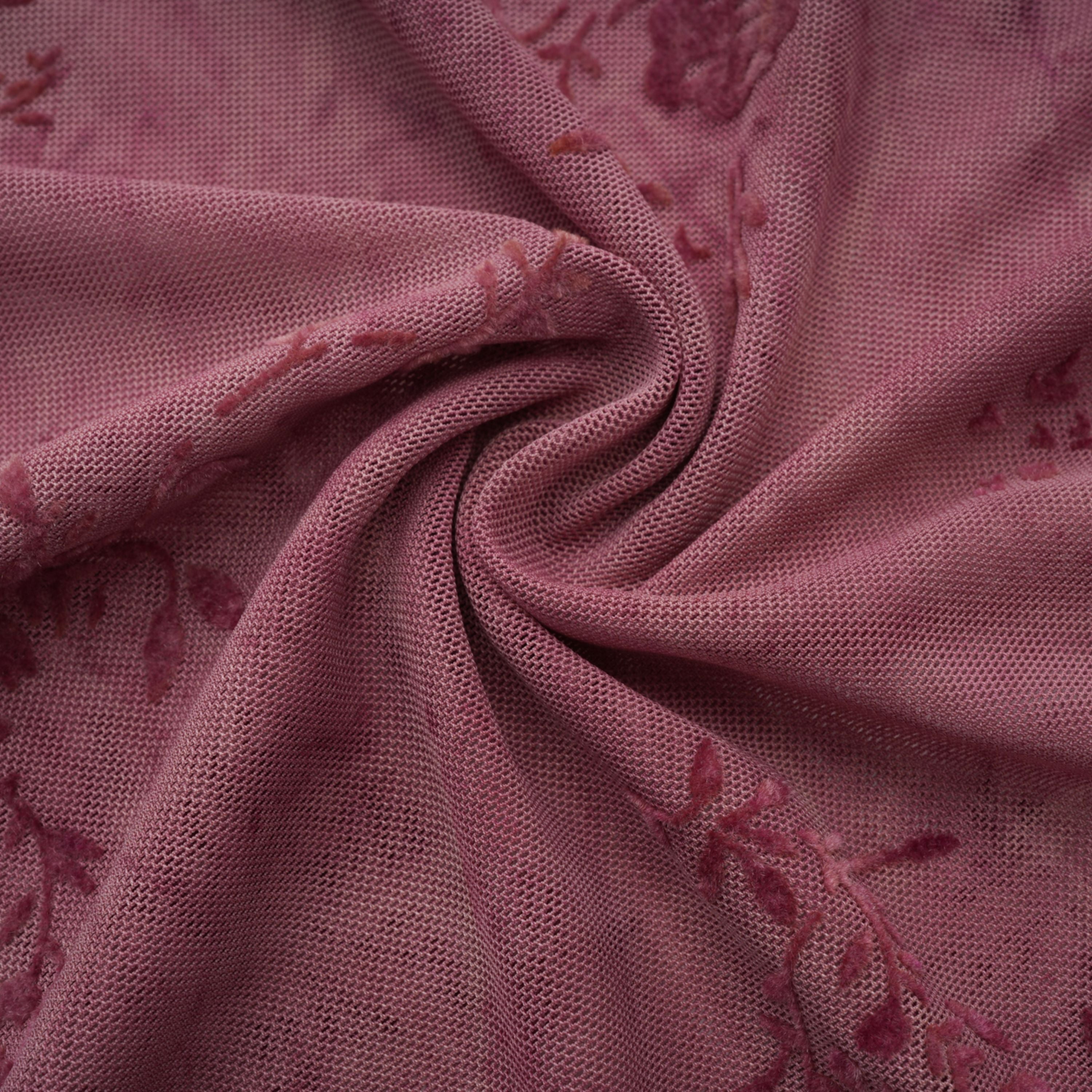 فستان طويل من التول المزخرف باللون الوردي من أريادن