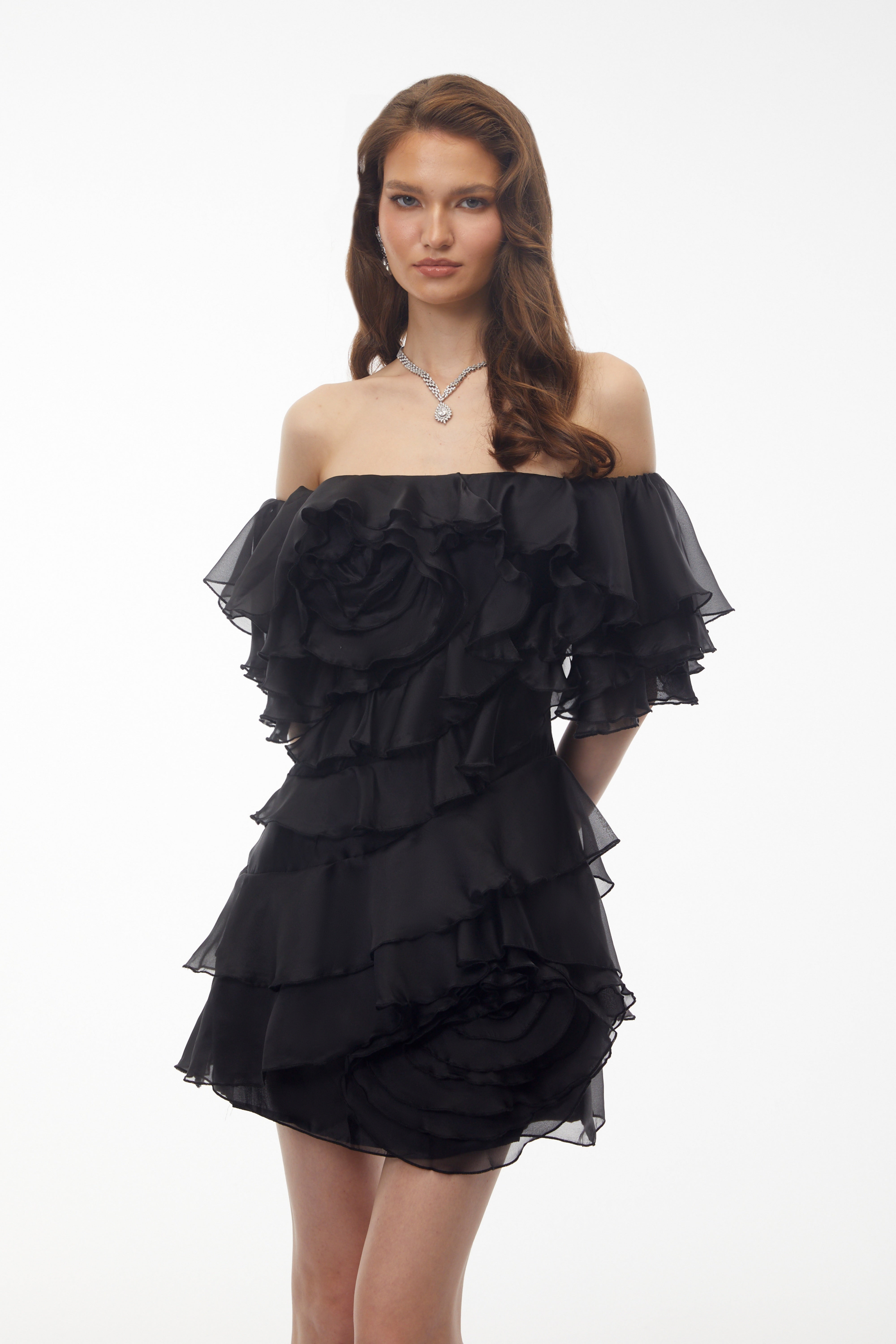 Mini-robe asymétrique à volants Cerise, couleur noire