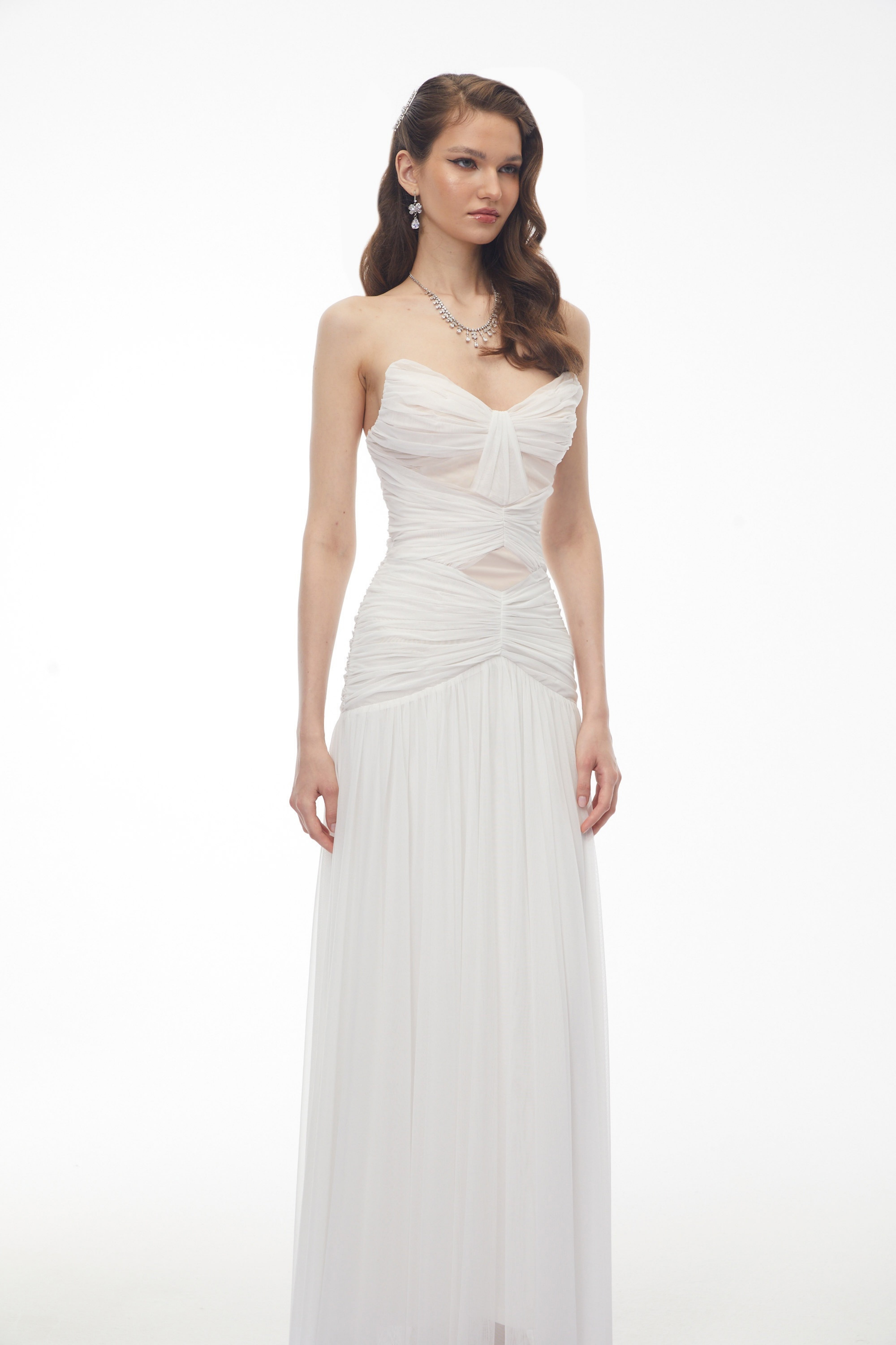 Robe longue froncée à encolure croisée Bianka White