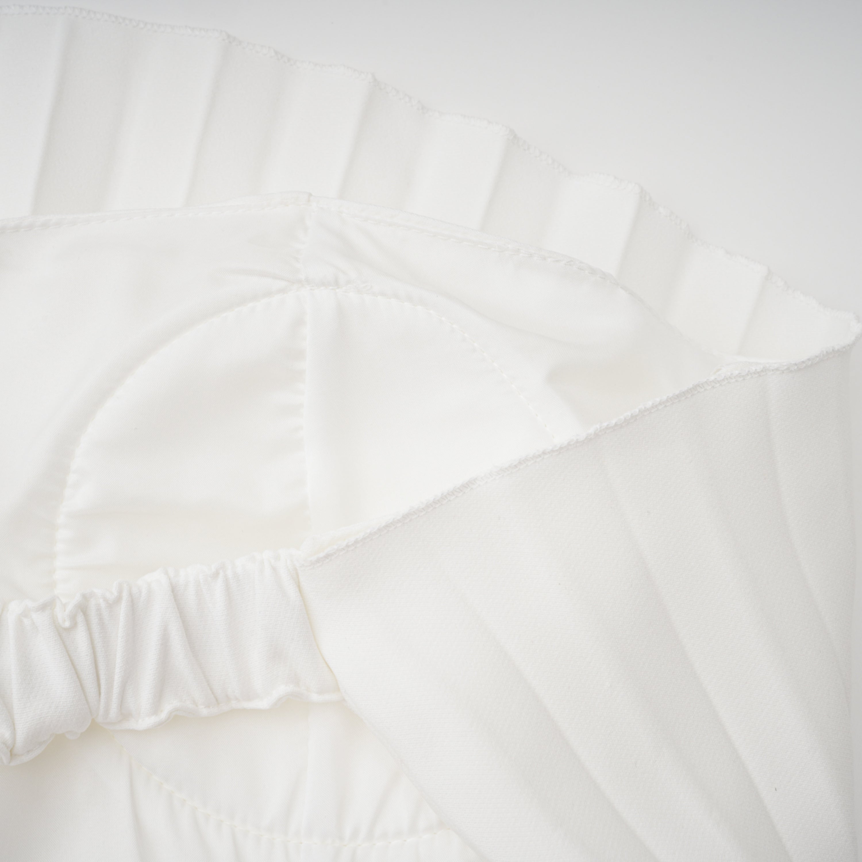 فستان طويل مطوي من كارلوتا وايت شيل