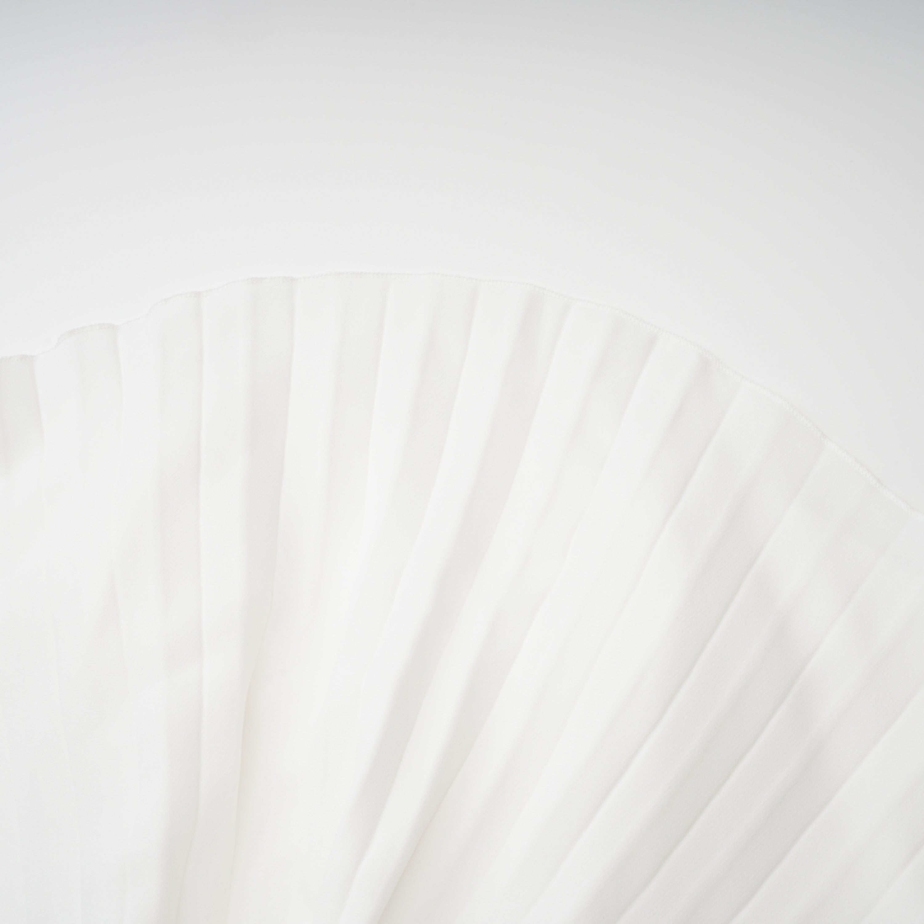 فستان طويل مطوي من كارلوتا وايت شيل