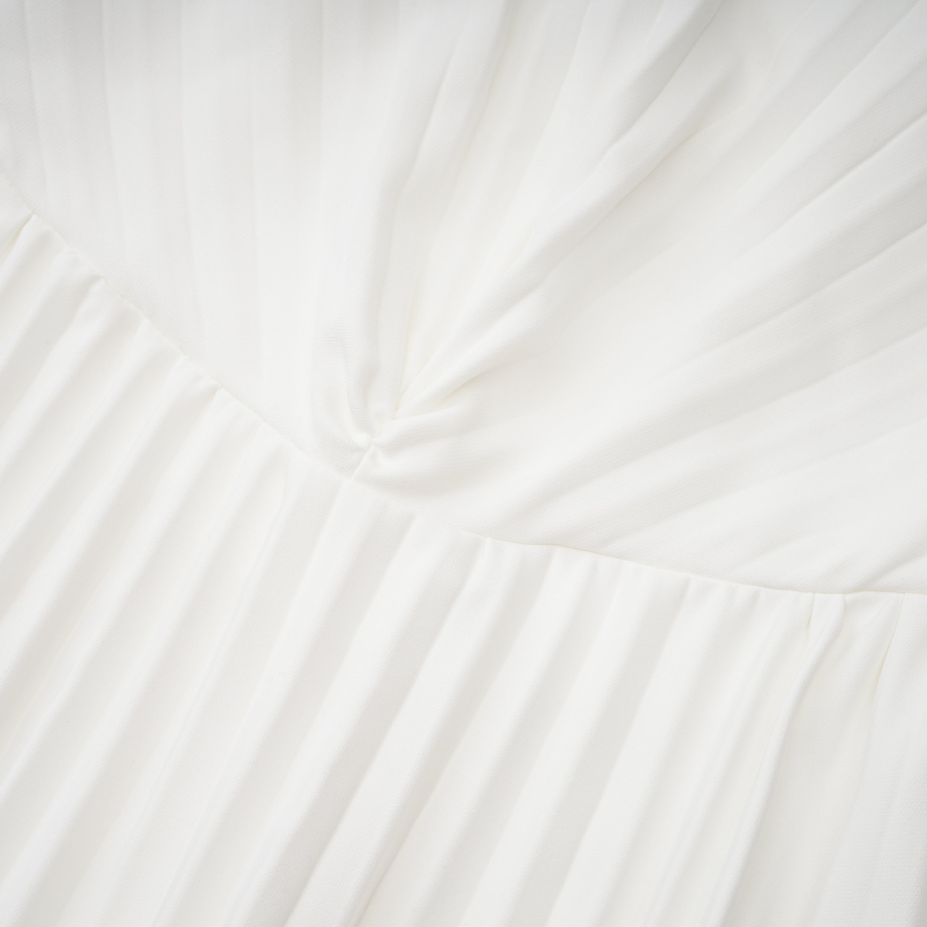 فستان طويل مطوي من كارلوتا وايت شيل