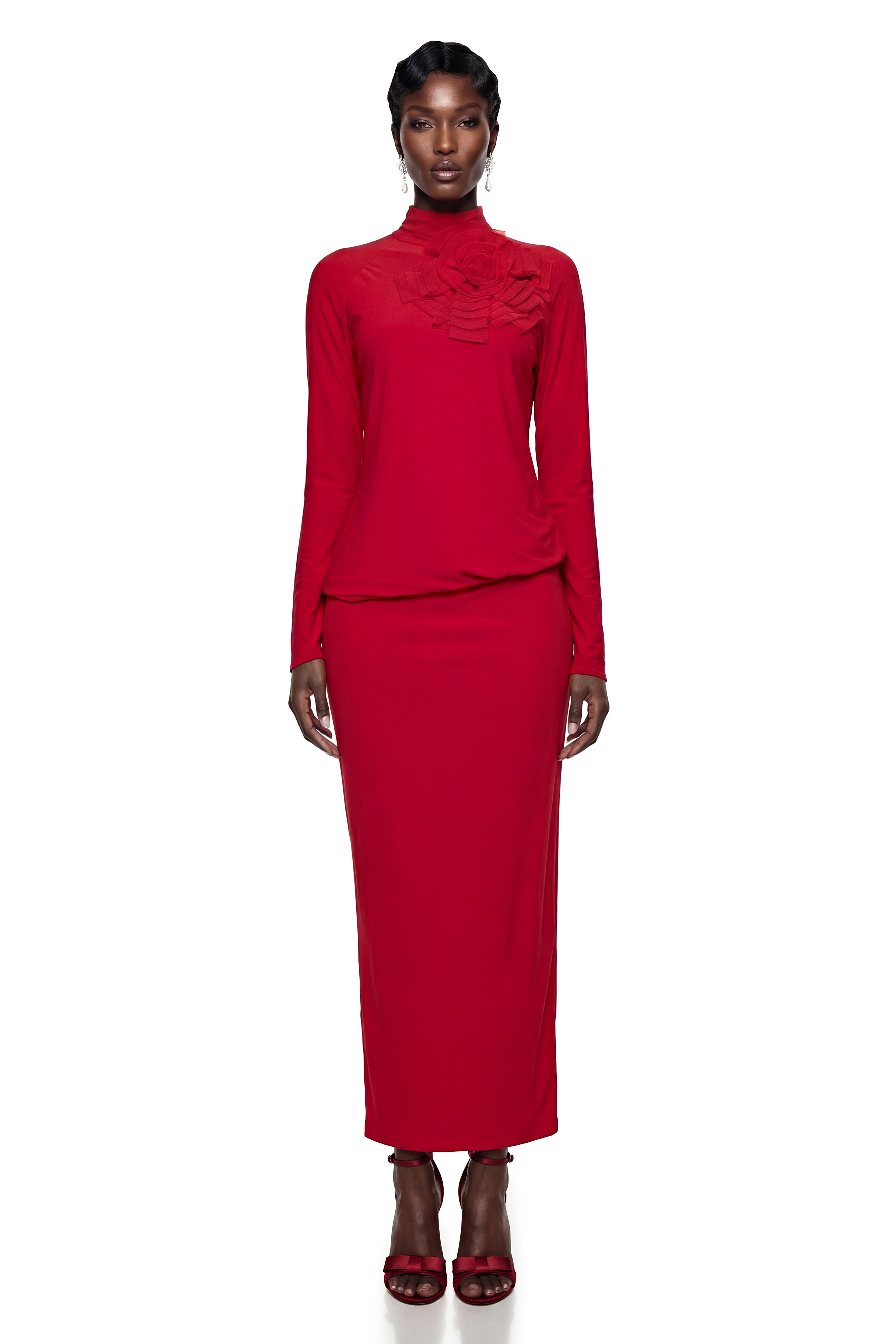 Robe longue rouge Caroline à pétales en 3D