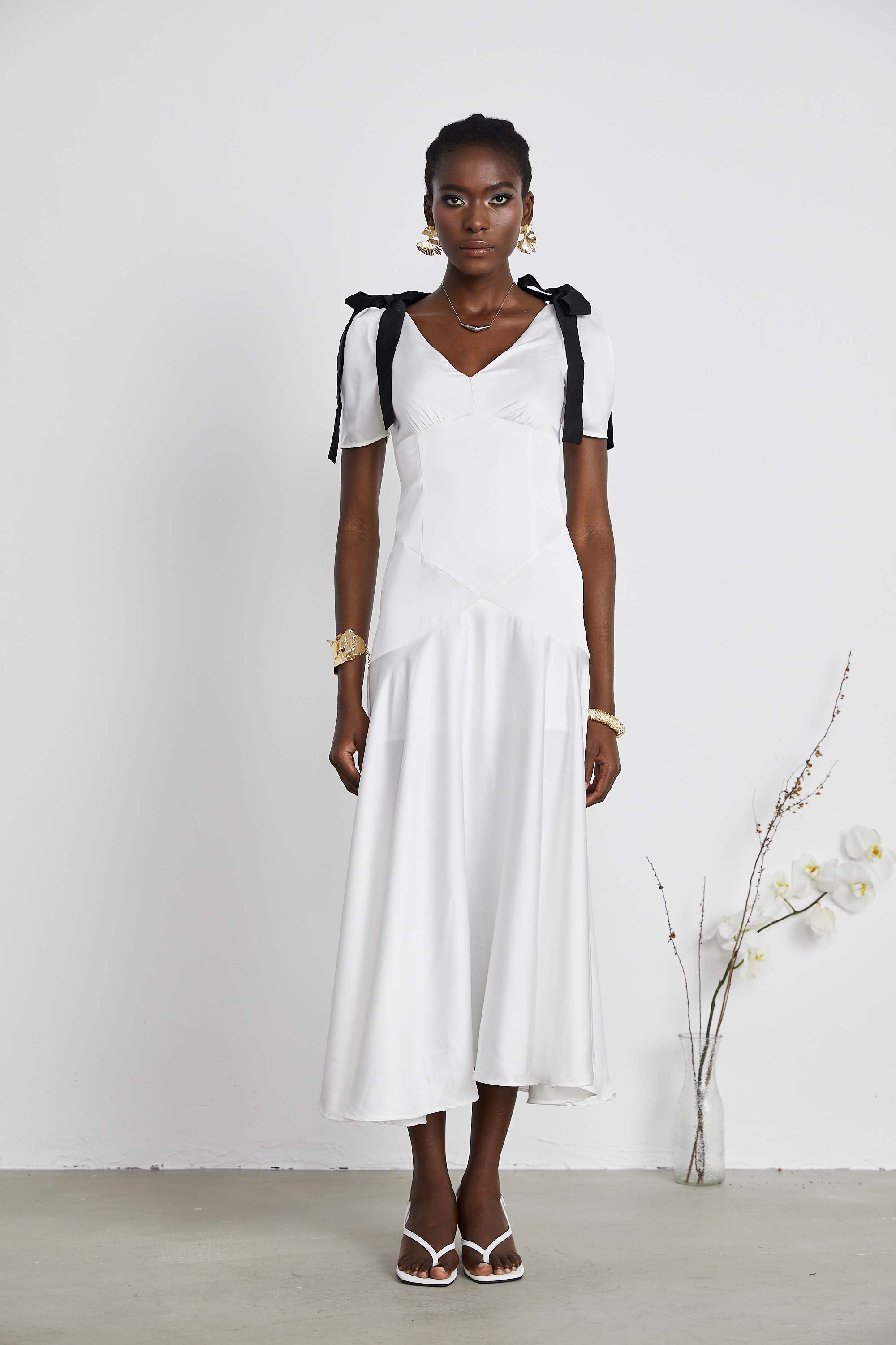 Robe longue à manches bouffantes et nœud « Cyrielle »