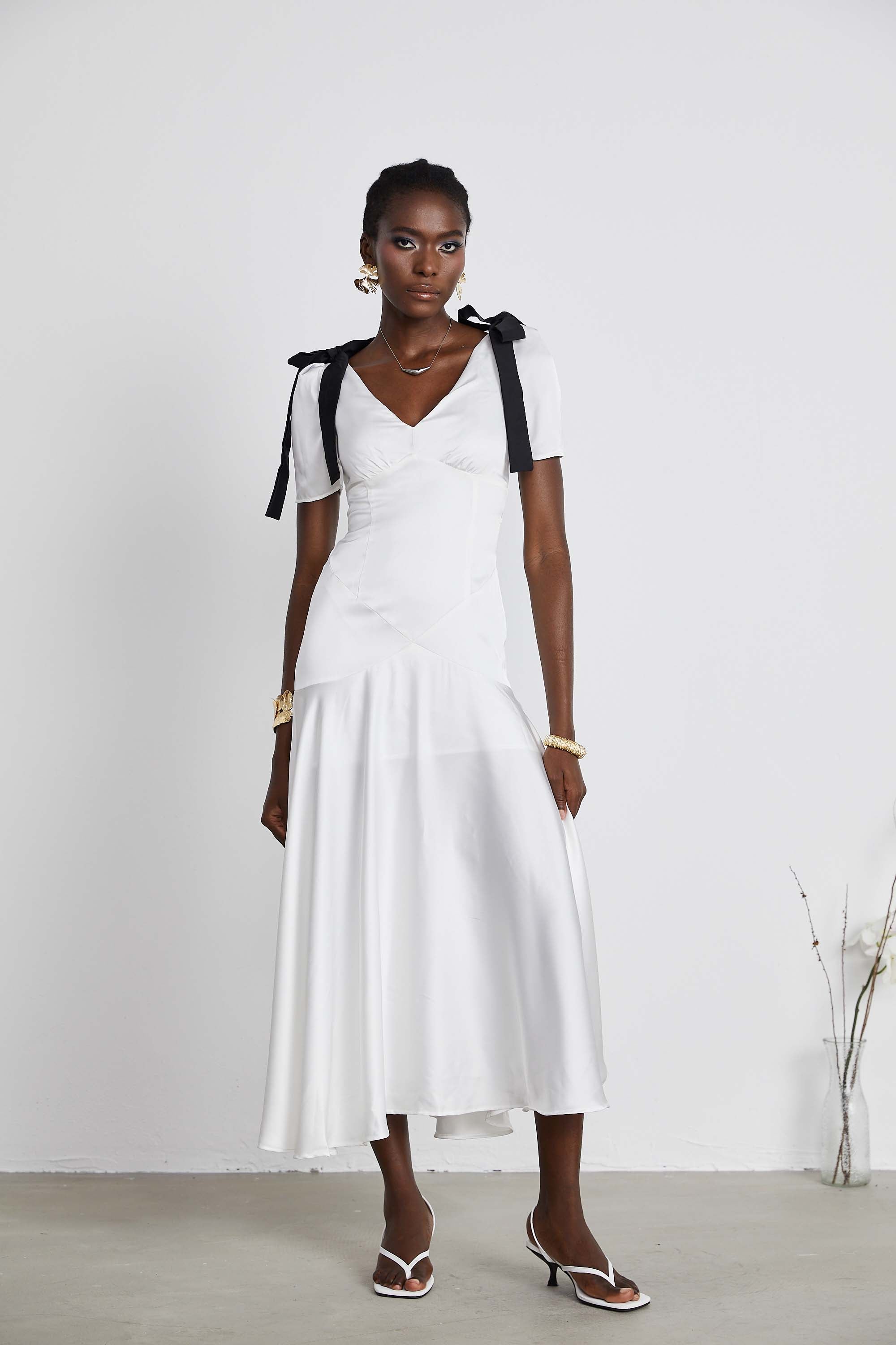 Robe longue à manches bouffantes et nœud « Cyrielle »