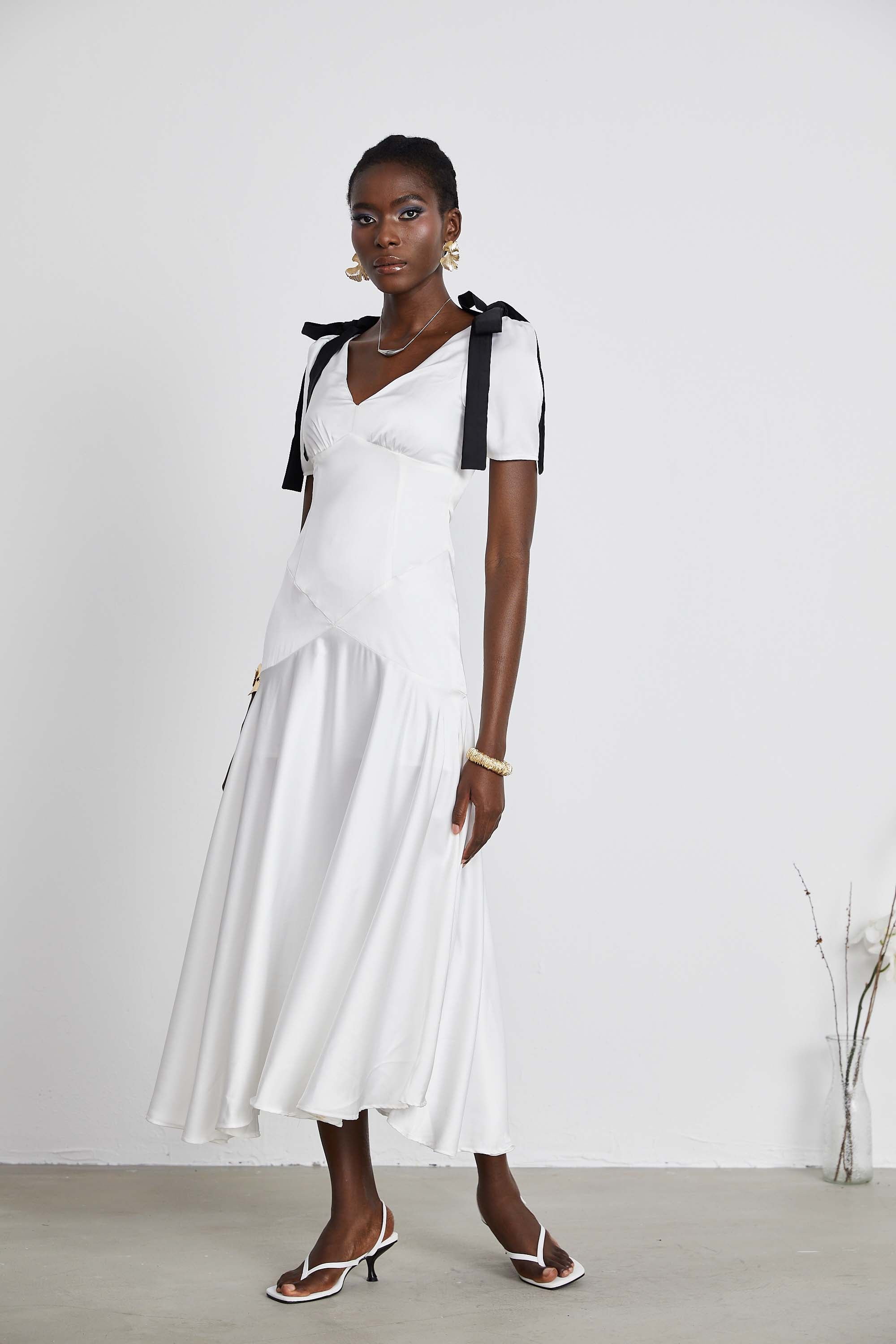 Robe longue à manches bouffantes et nœud « Cyrielle »