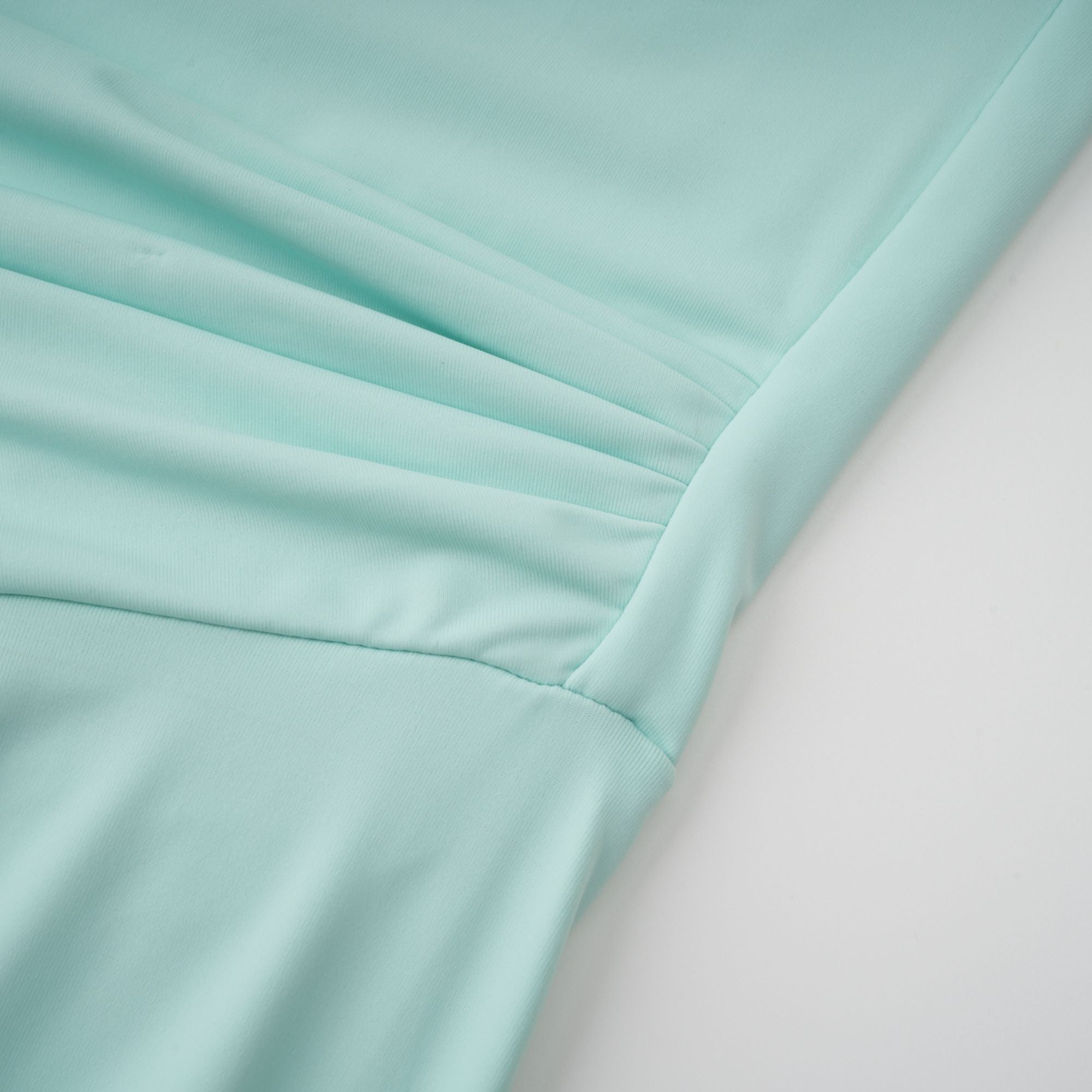 طقم تنورة وتنورة من التول المكشكش محايد من Pénombre