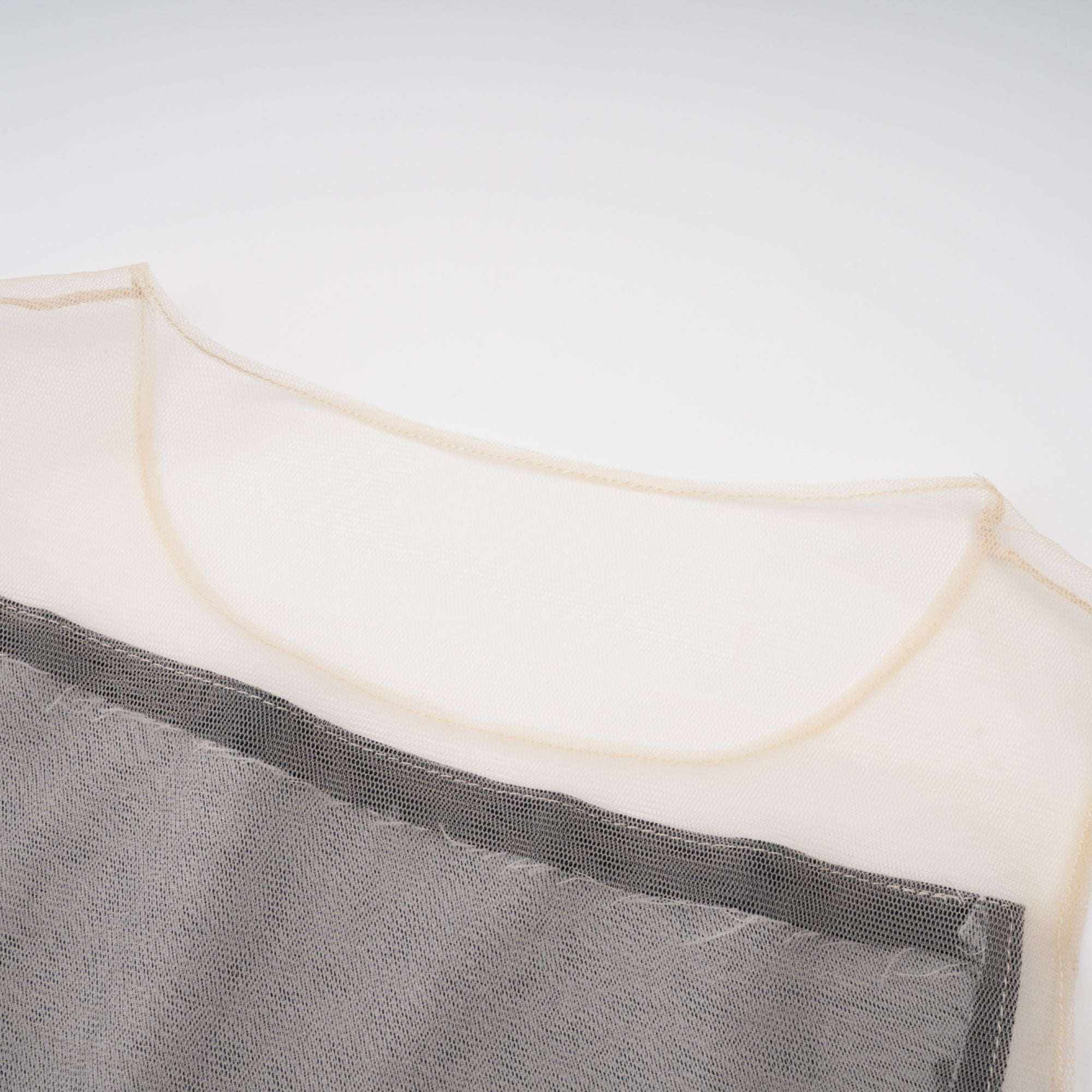 بدلة جسم شفافة من قماش الدنيم باللون الأزرق الرملي