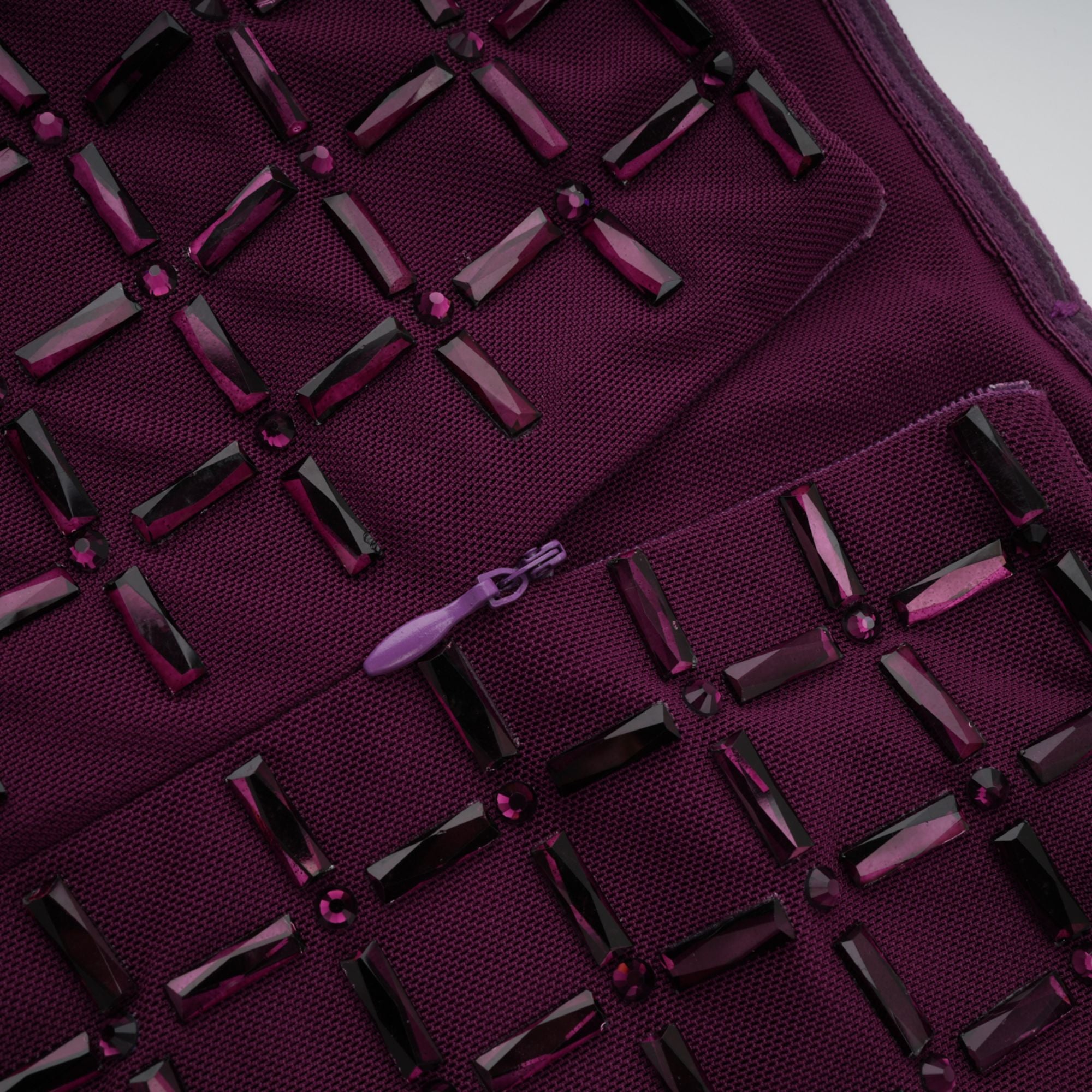 Térébenthine Lila Strass-Mesh-Maxikleid