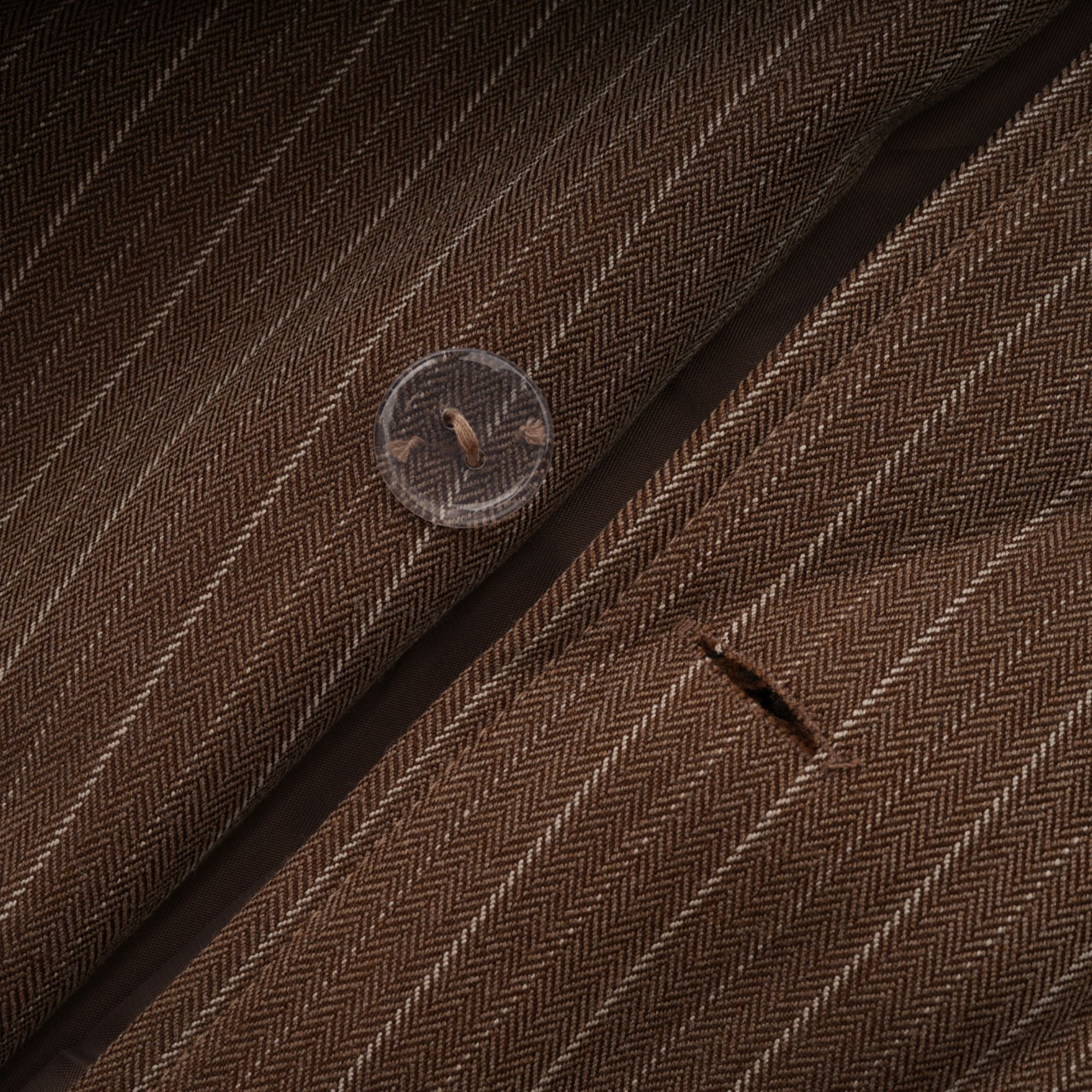 طقم معطف طويل مخطط وبنطلون من كليمانس براون