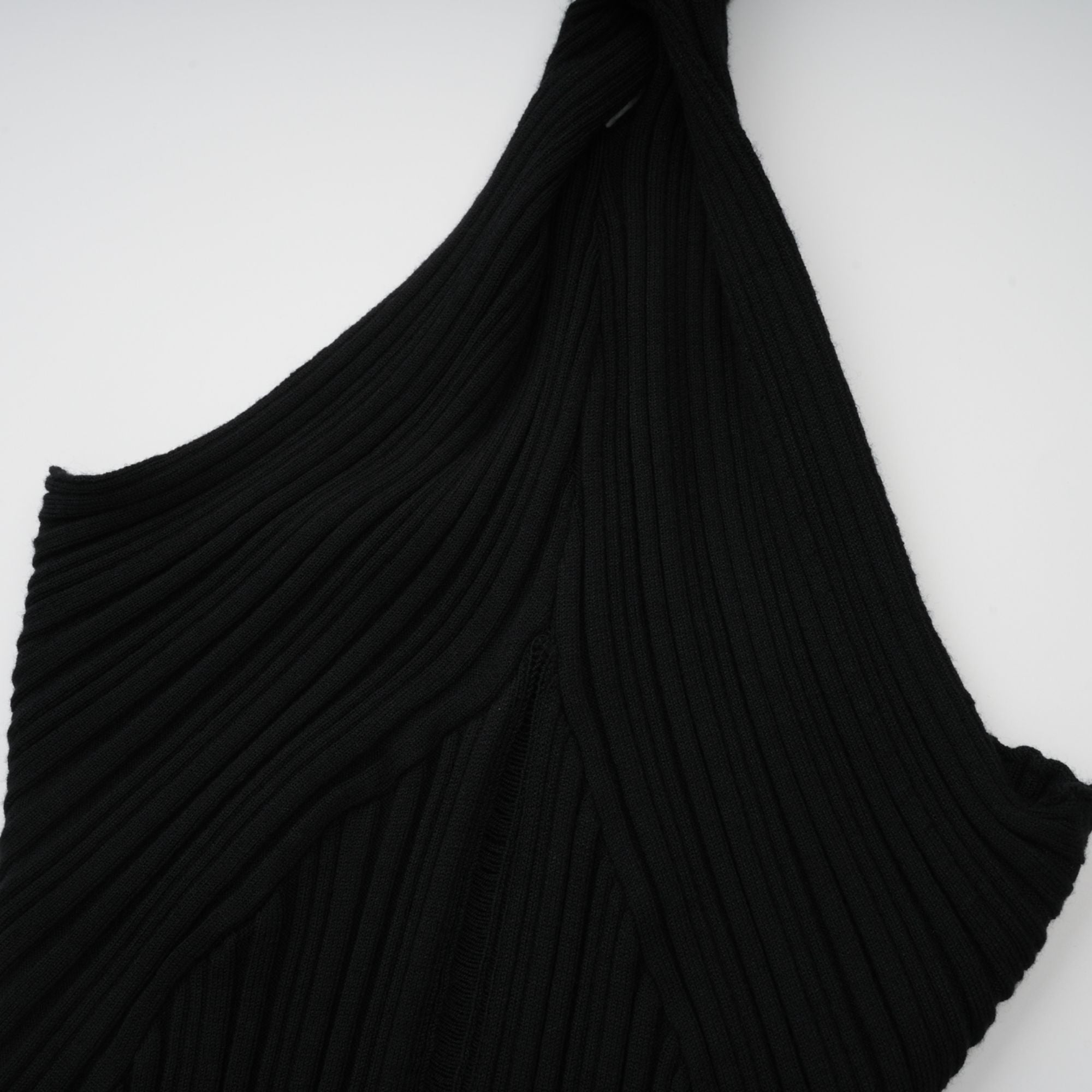 Gabrielle Black Halterneck Ribbed Knit Top